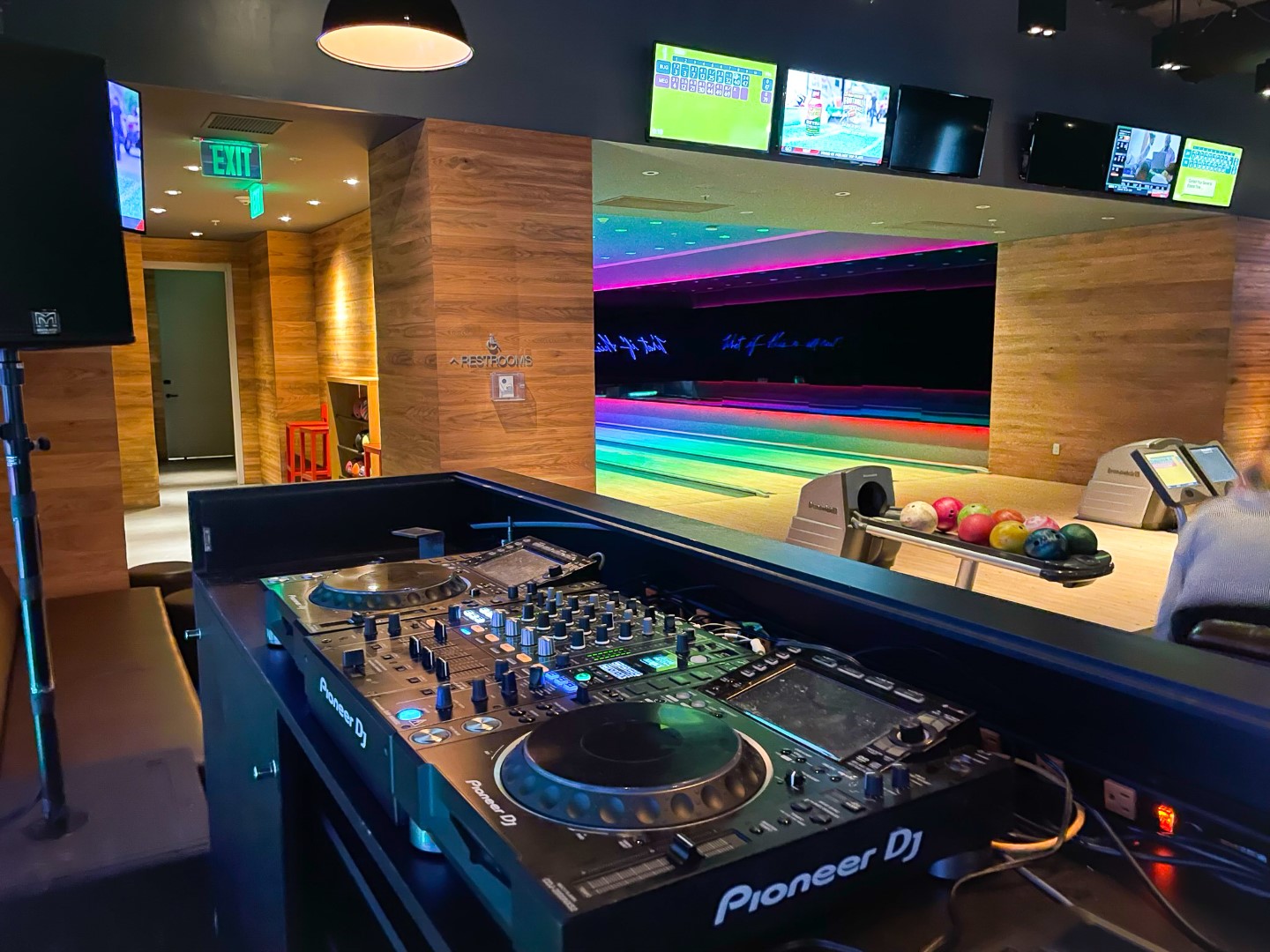 The Miami Beach EDITION Basement DJ 