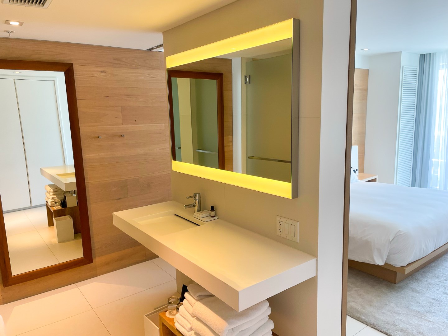 The Miami Beach EDITION bathroom 