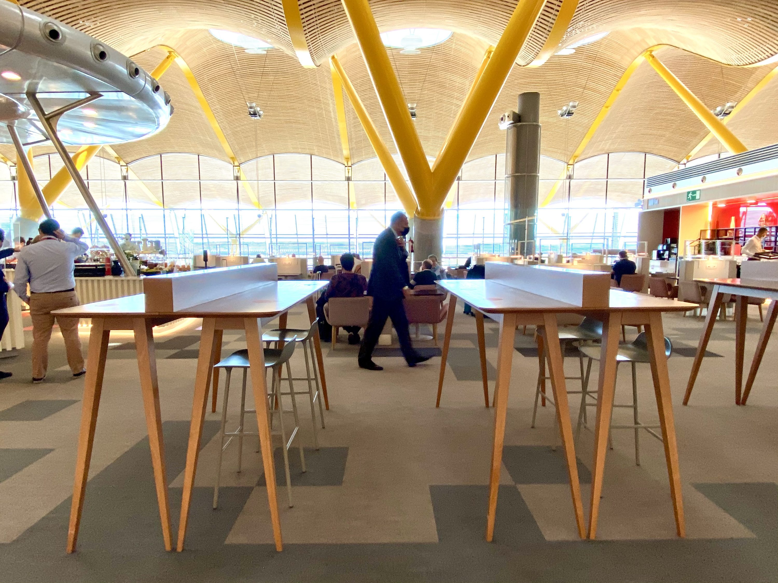 Iberia Sala VIP Dali Madrid high table seating area