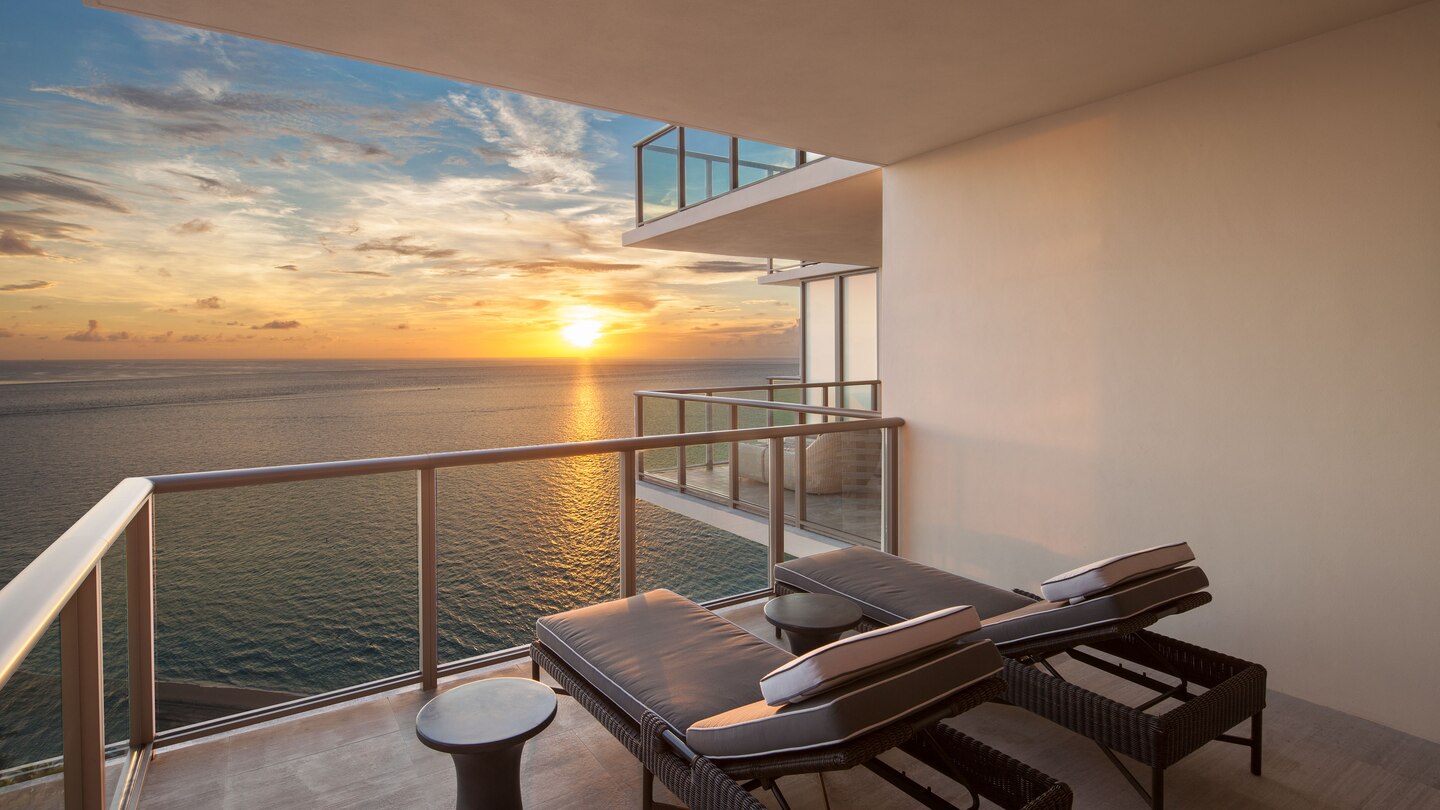 The St. Regis Bal Harbour Resort The St. Regis Bal Harbour Resort