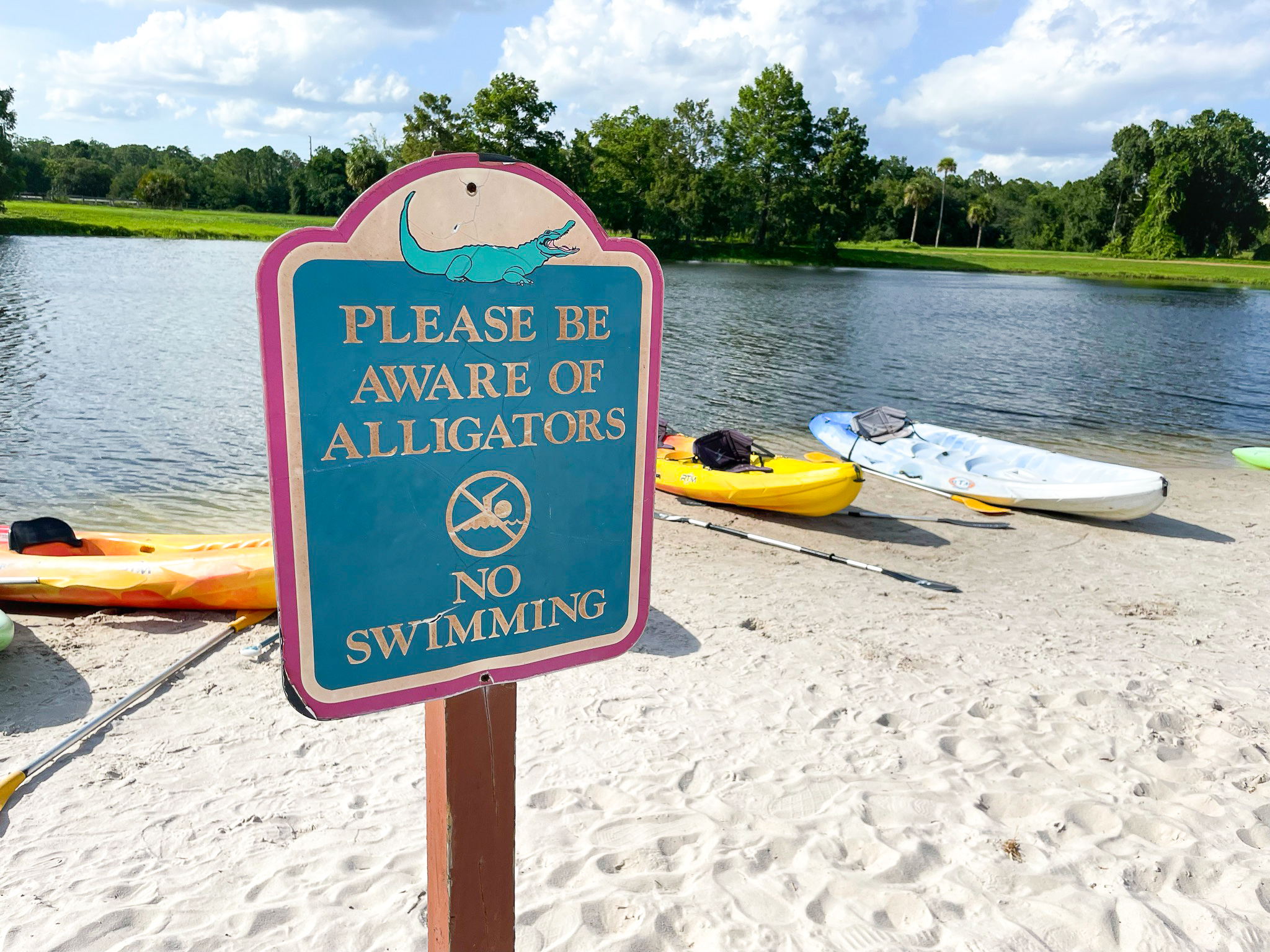 Alligator sign at the Hyatt Regency Grand Cypress Orlando