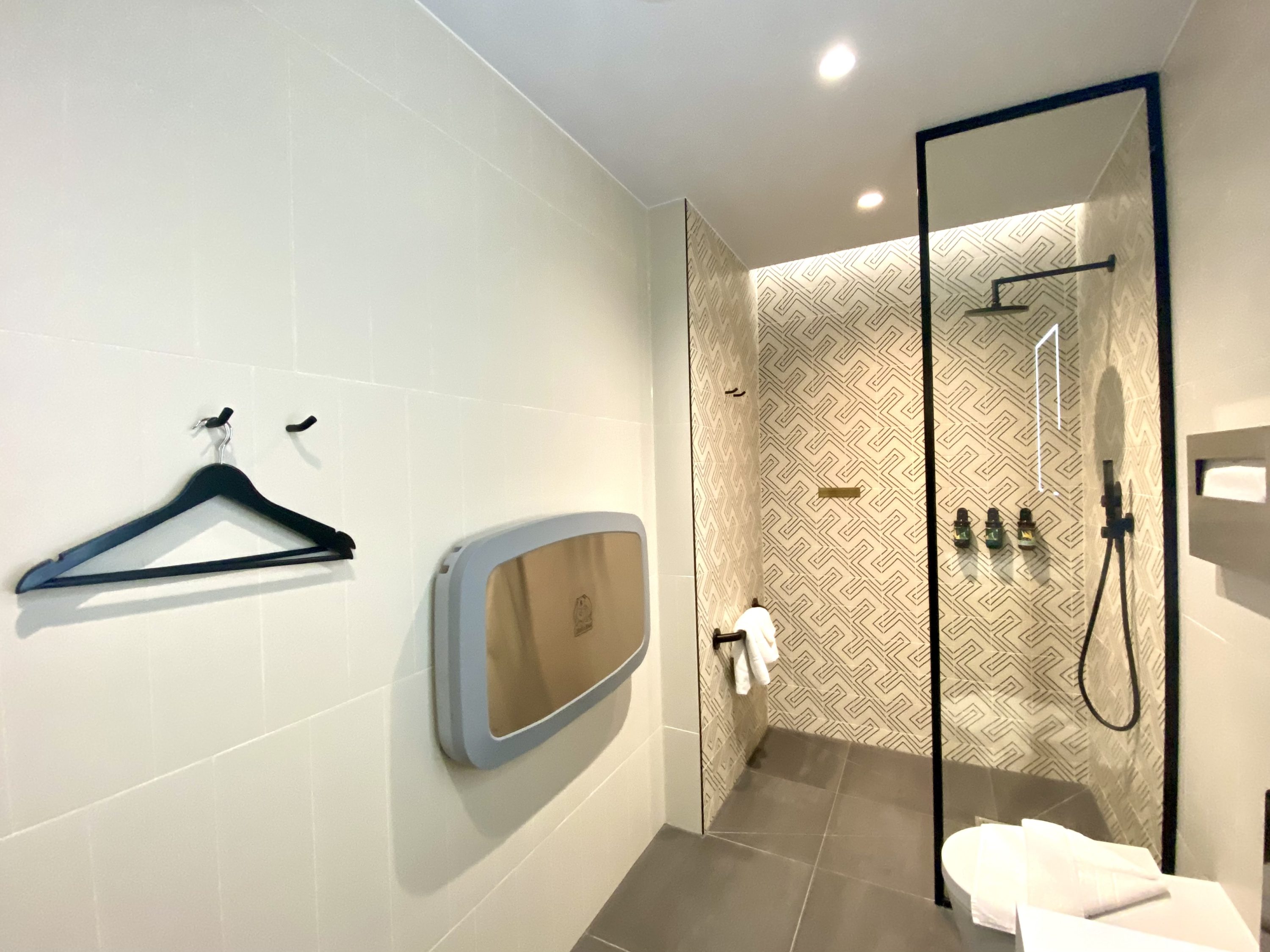 American Express Centurion Lounge Heathrow Terminal 3 shower room