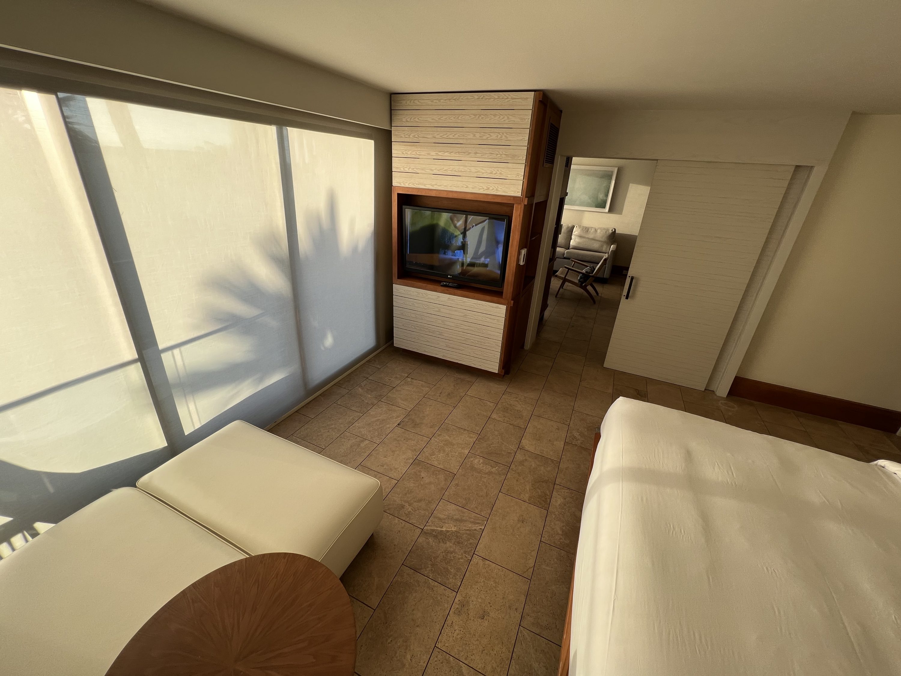 Andaz Maui Andaz Suite Television and Sliding Door