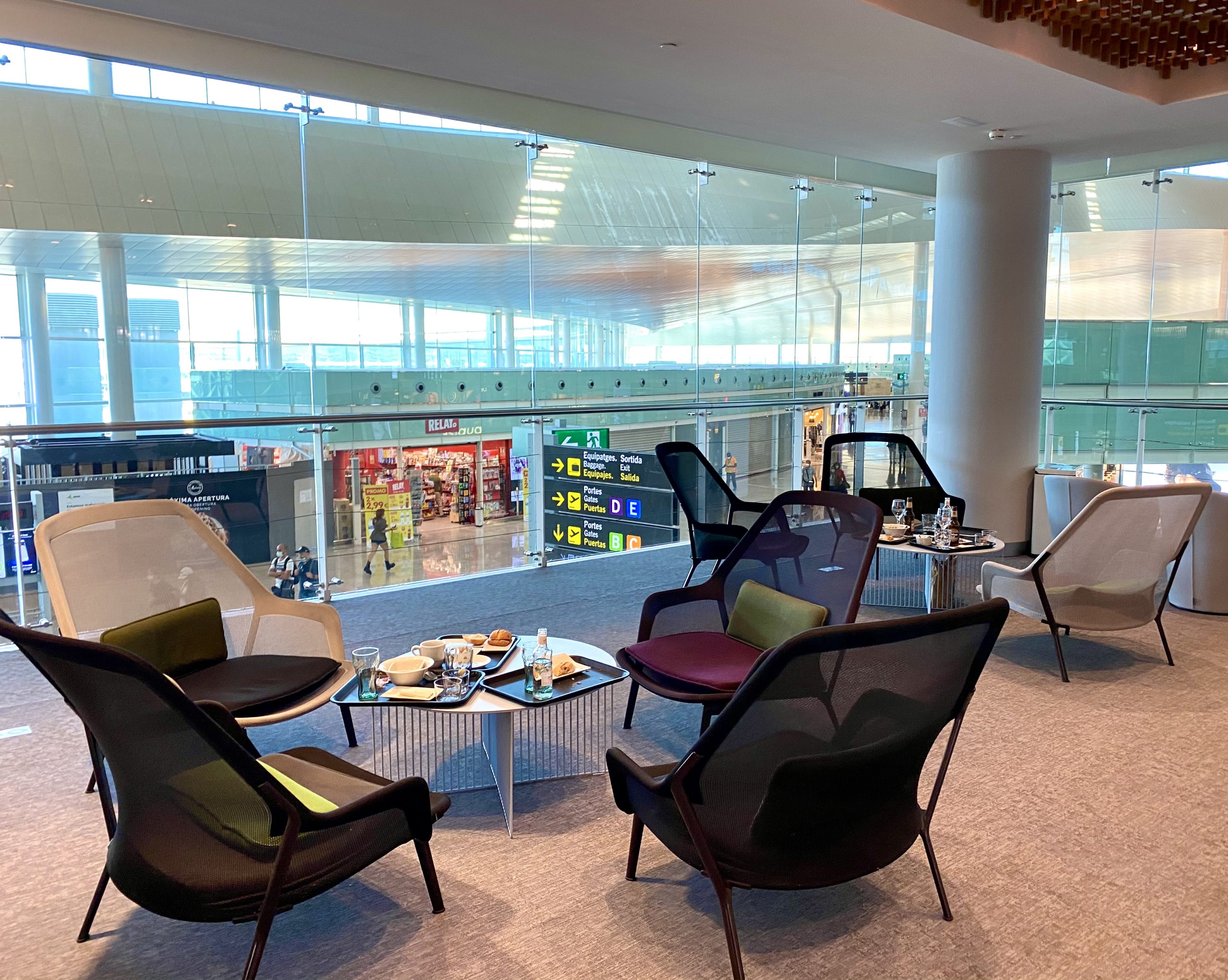 British Airways Club Europe A321neo Joan Miro lounge dirty tables