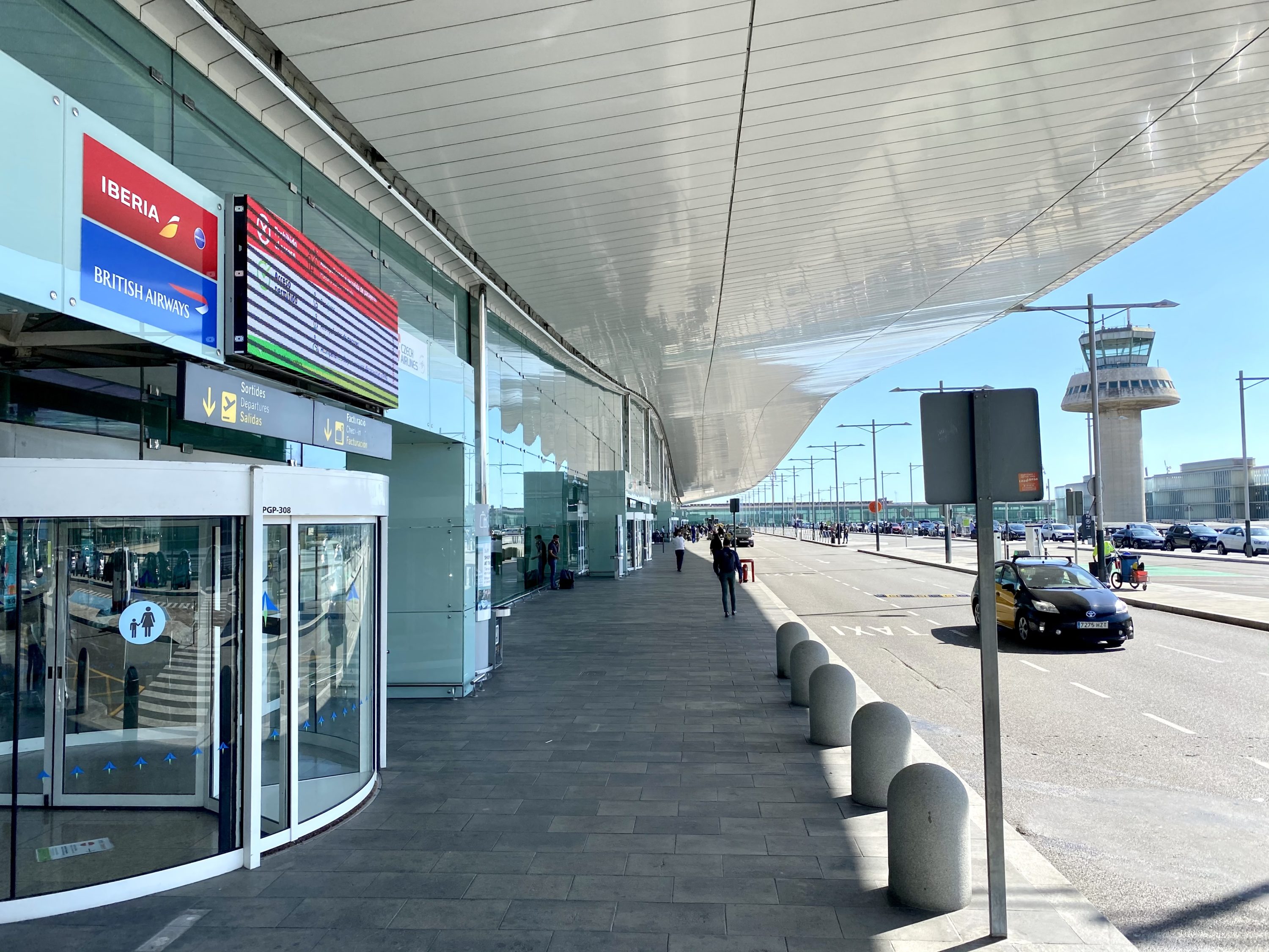 British Airways Club Europe A321neo outside Barcelona terminal 1