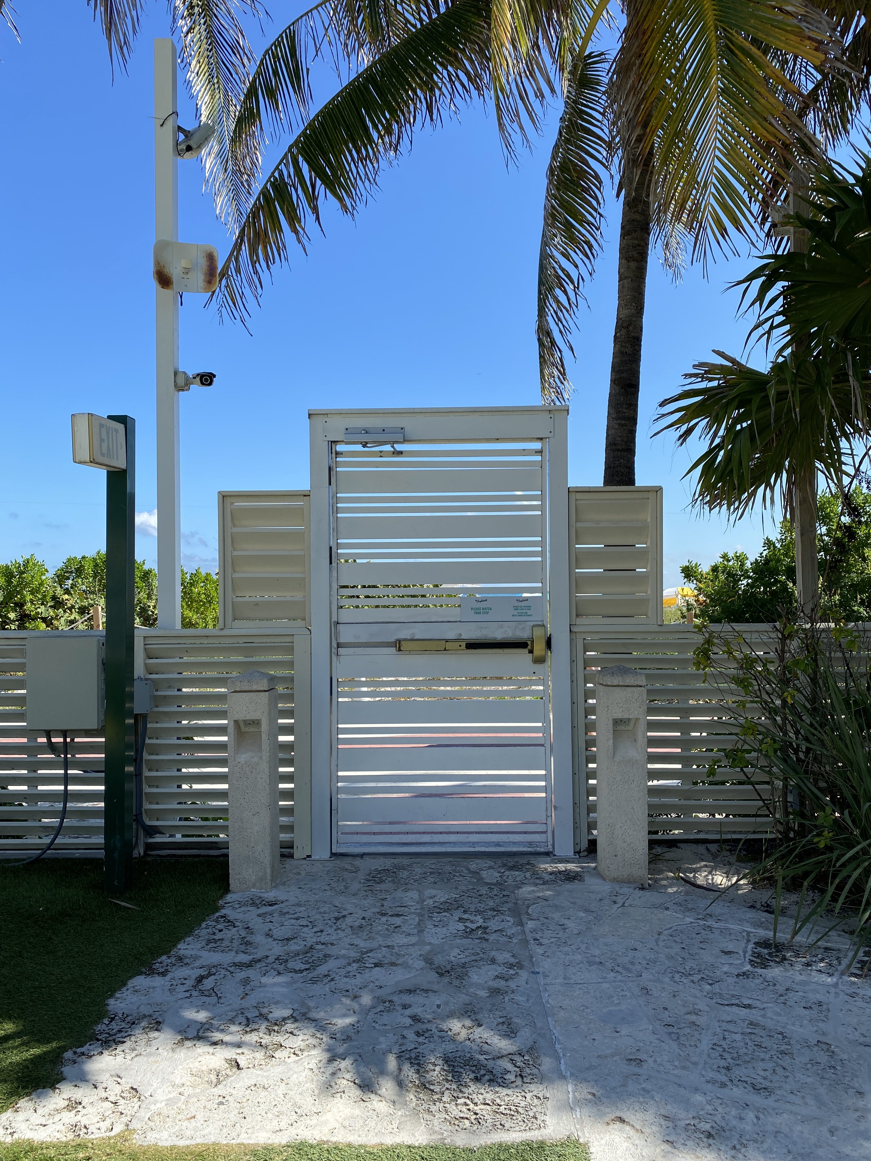 Confidante Door to Beach