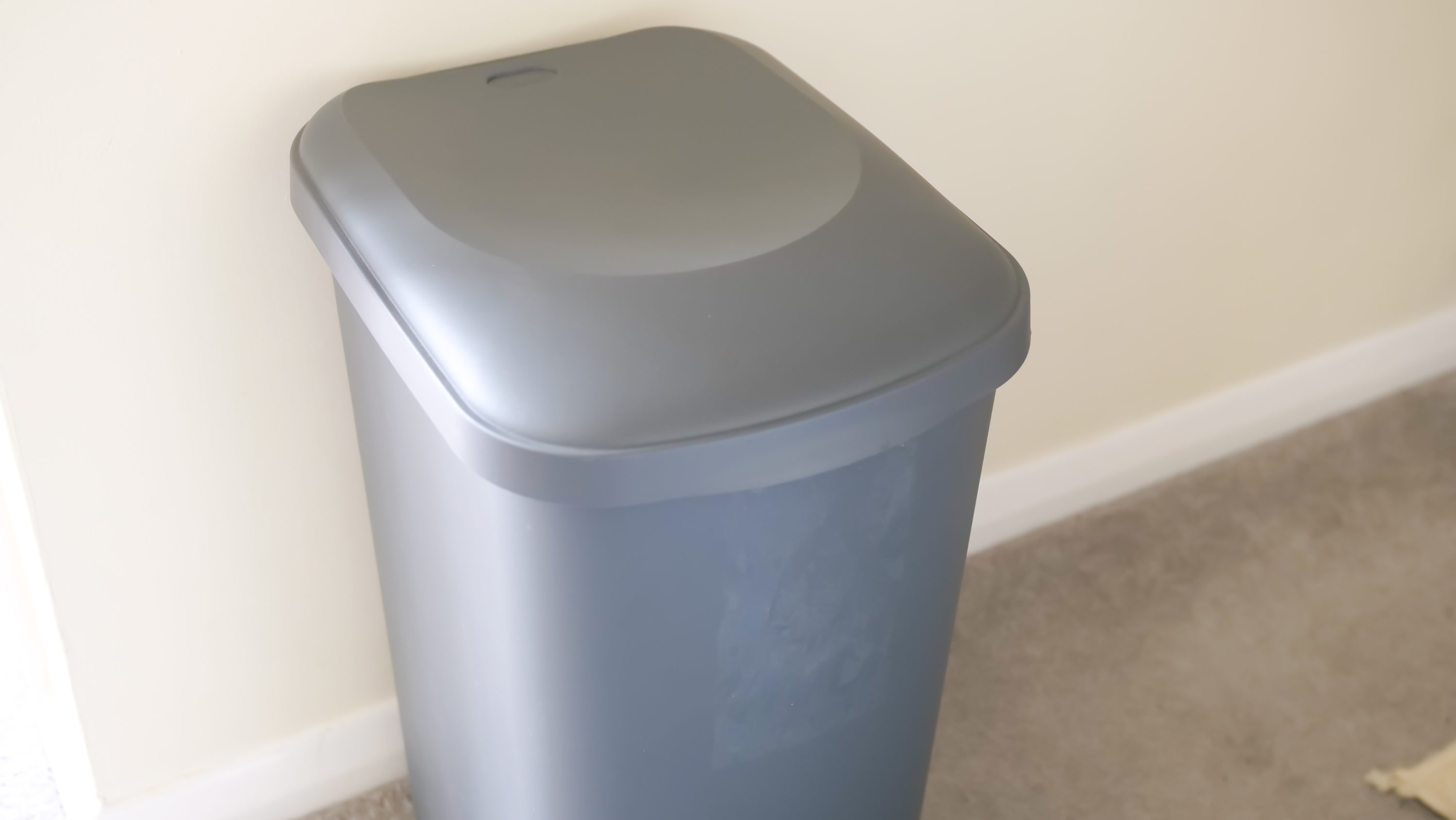 RV Trash Can Design