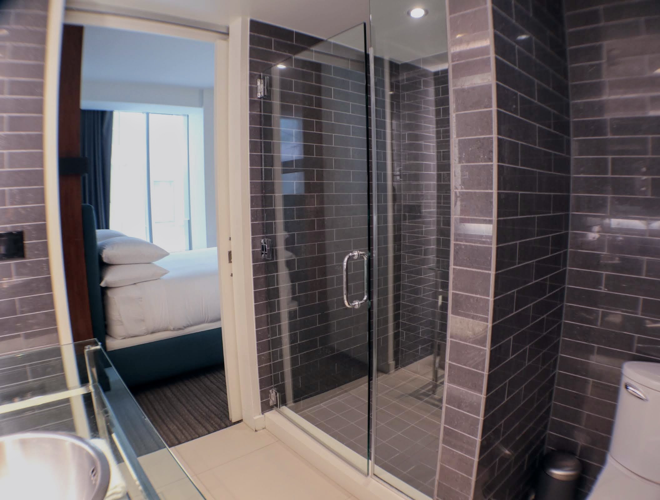Shower in Queen room