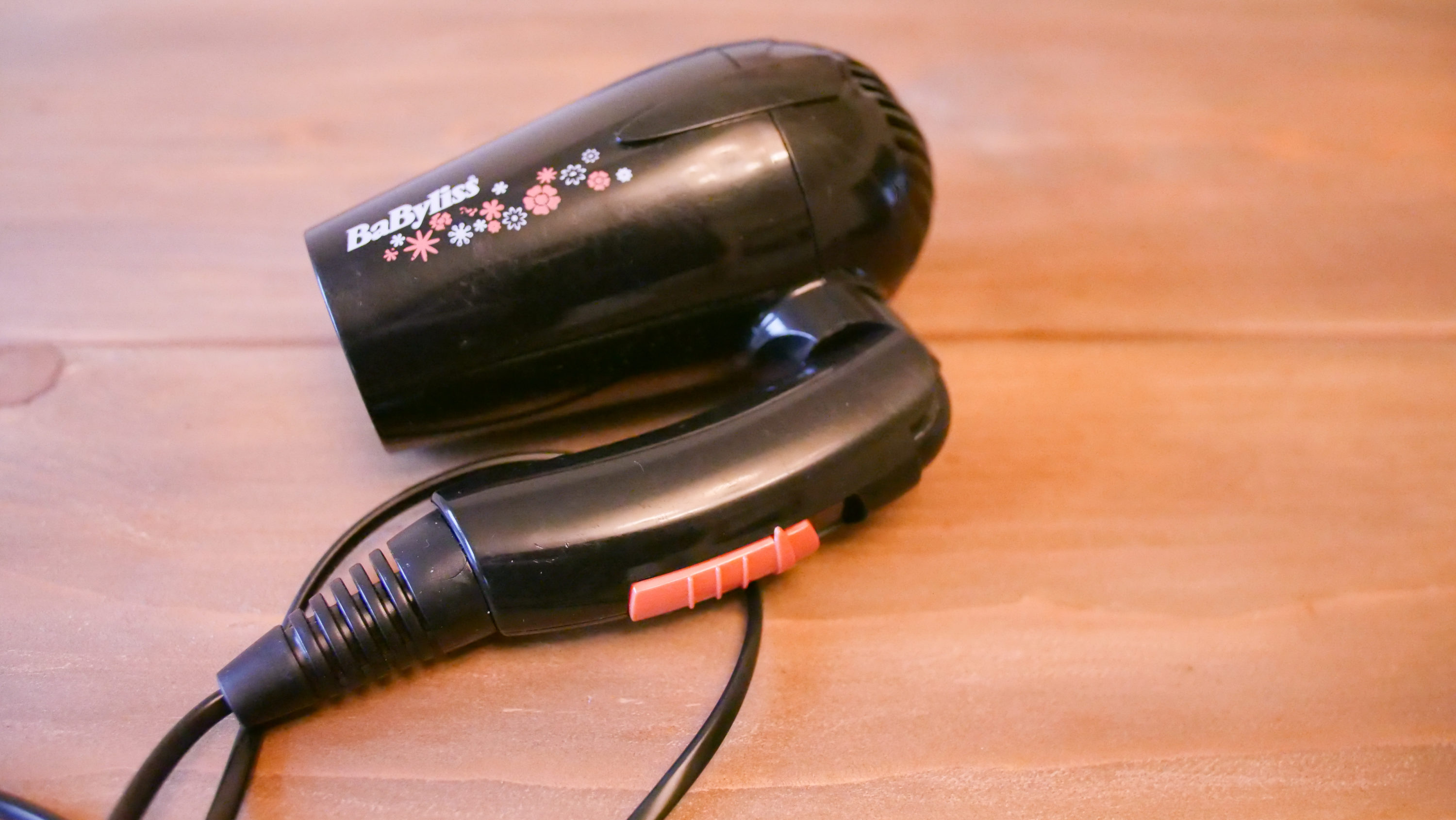 Travel hairdryer Size