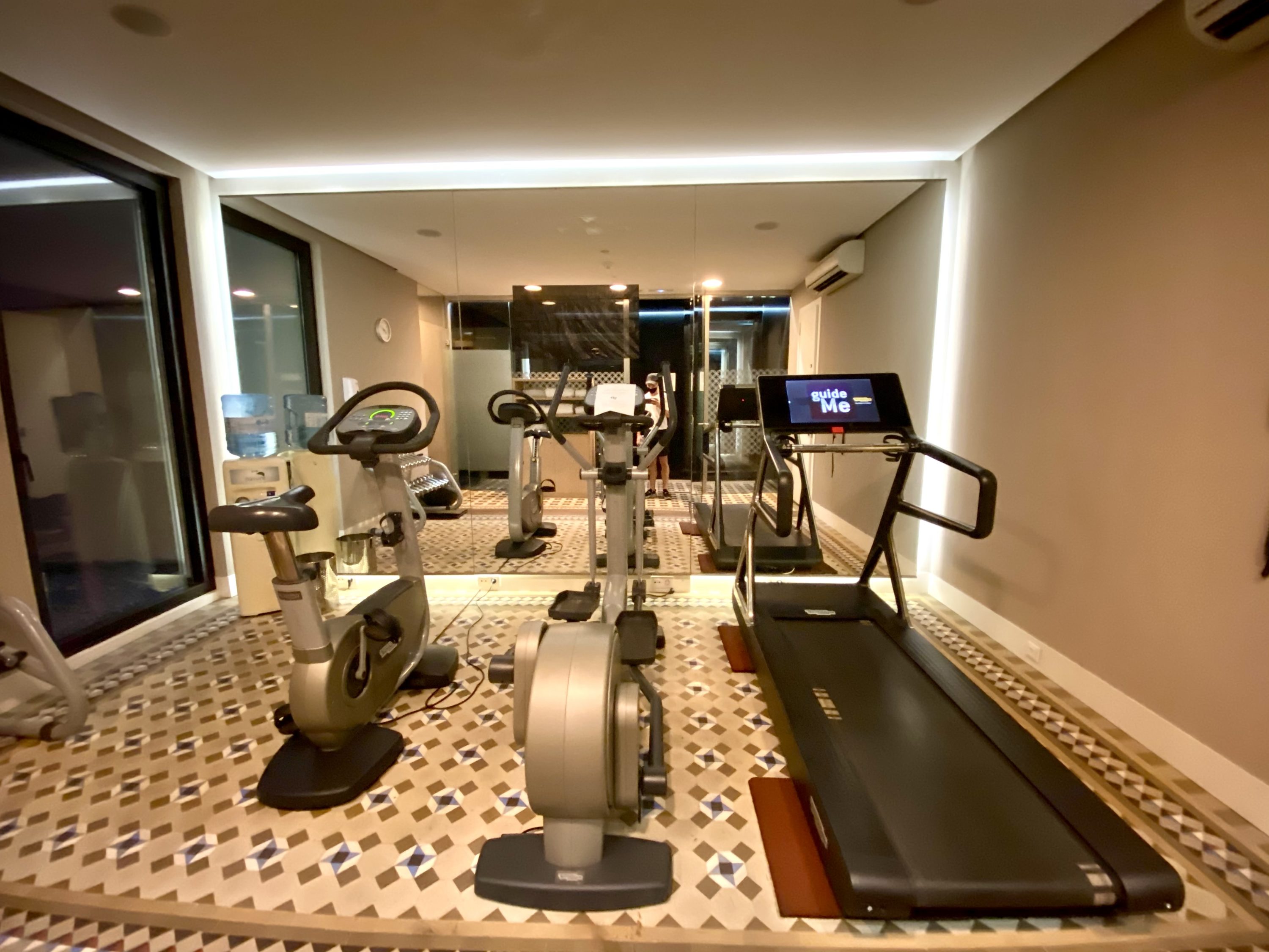 Alexandra Hotel Barcelona Curio Collection by Hilton cardio equipment