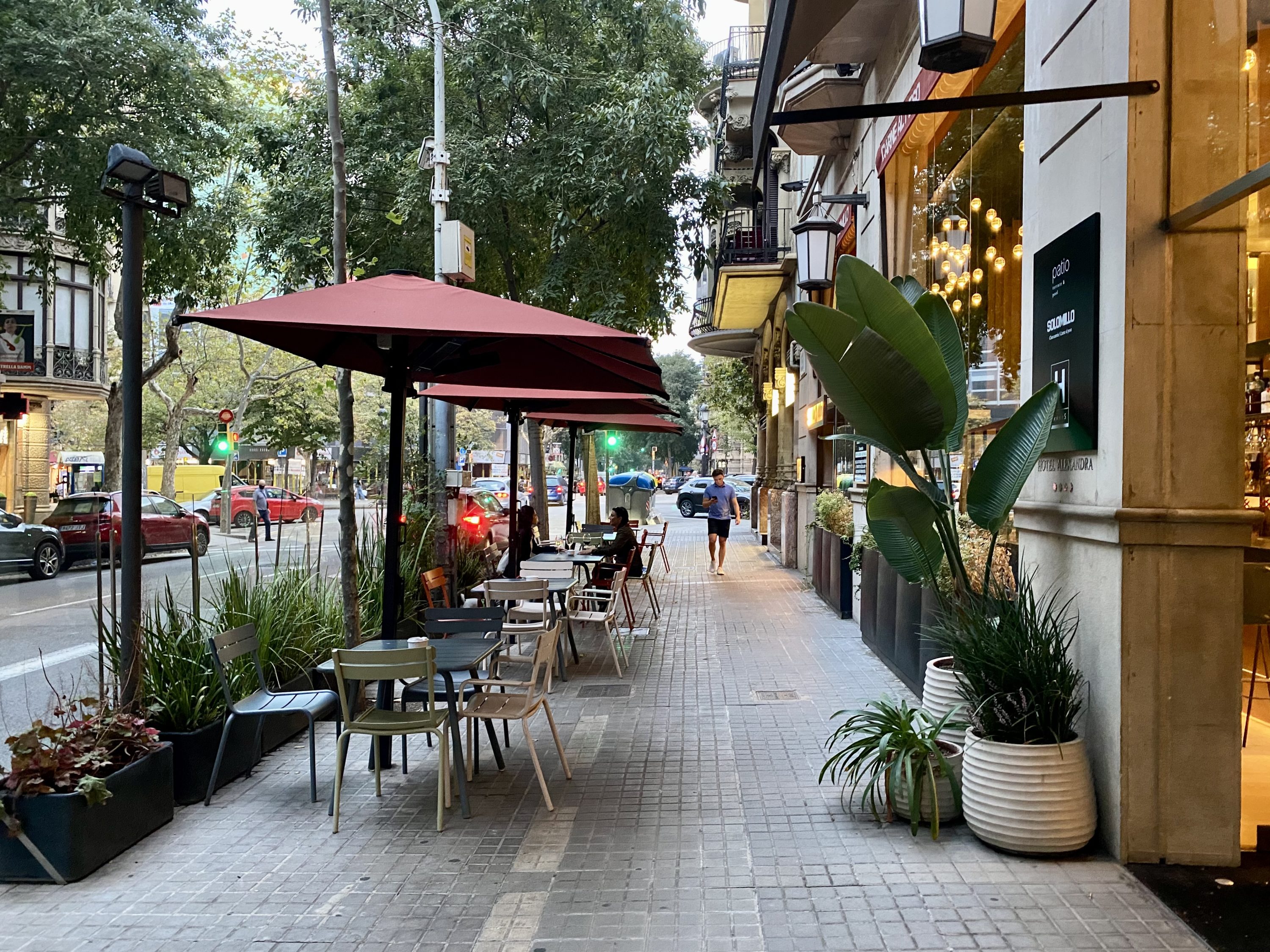 Alexandra Hotel Barcelona Curio Collection by Hilton on street restaurant seating