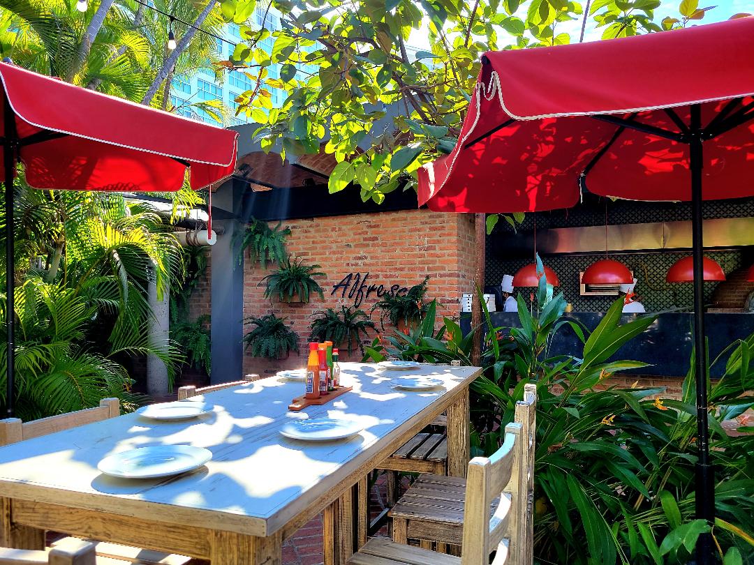 Sheraton Buganvilias Resort Alfresco Pizza