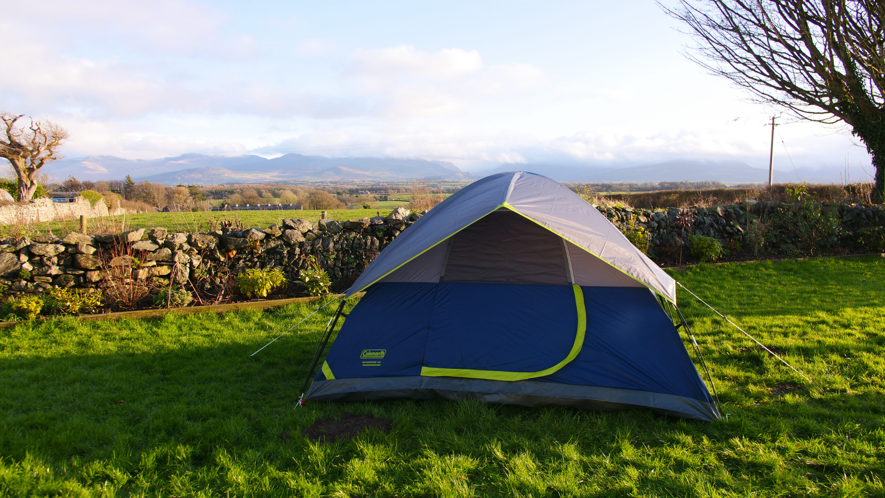 Camping tent