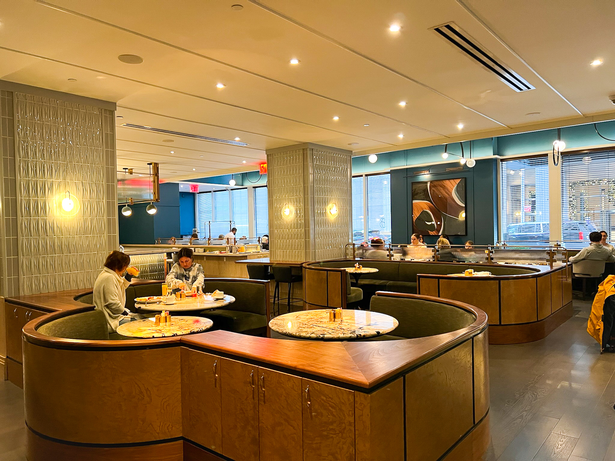 Conrad New York Midtown Dabble restaurant