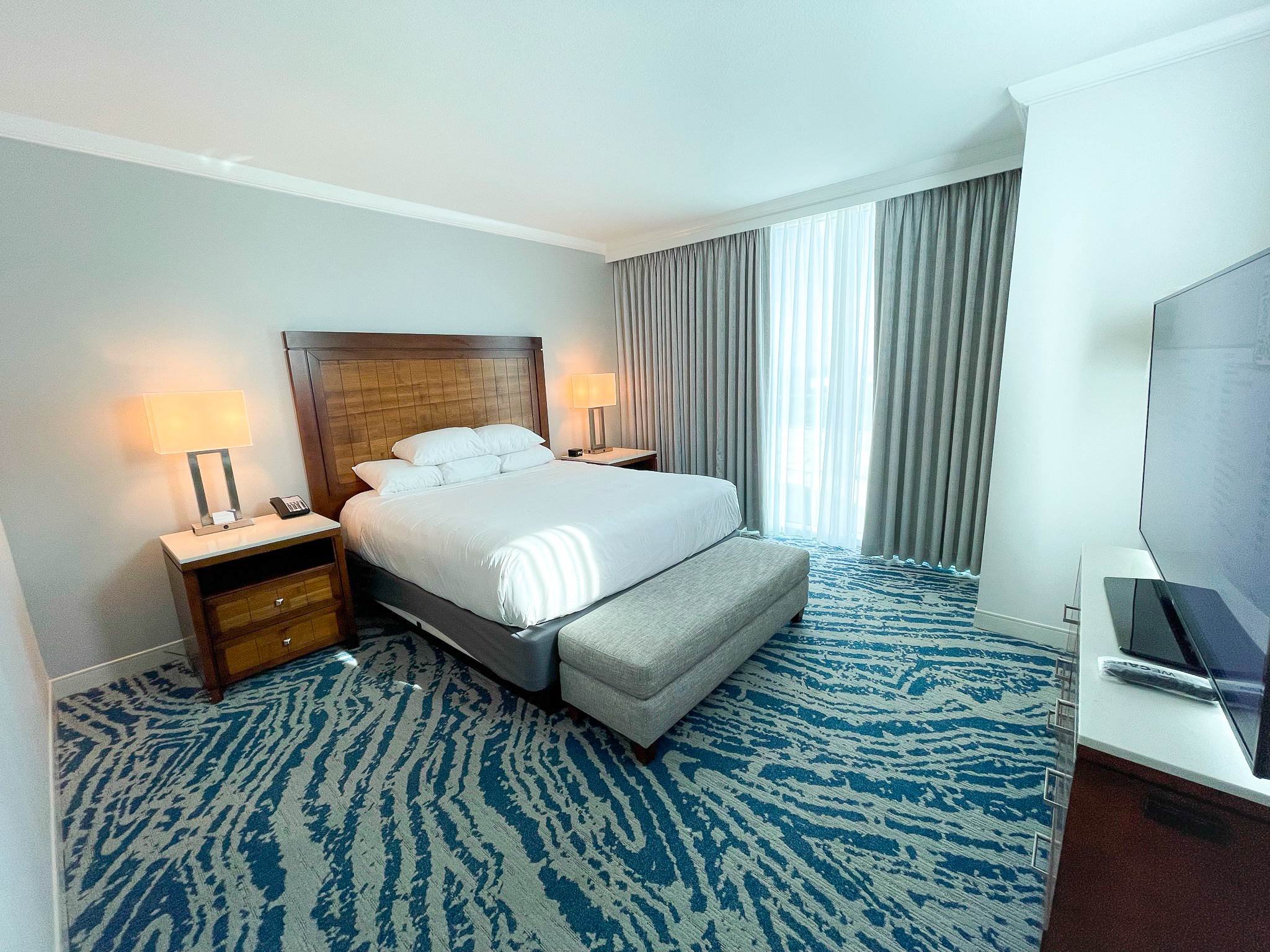 Hyatt Regency Orlando Suite bedroom