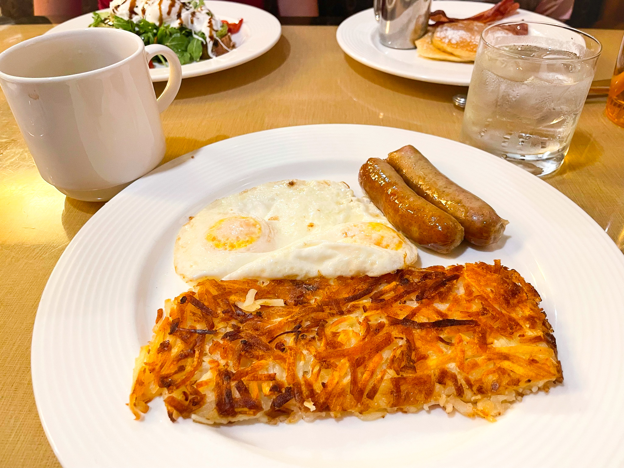 Hyatt Regency Orlando diner breakfast eggs