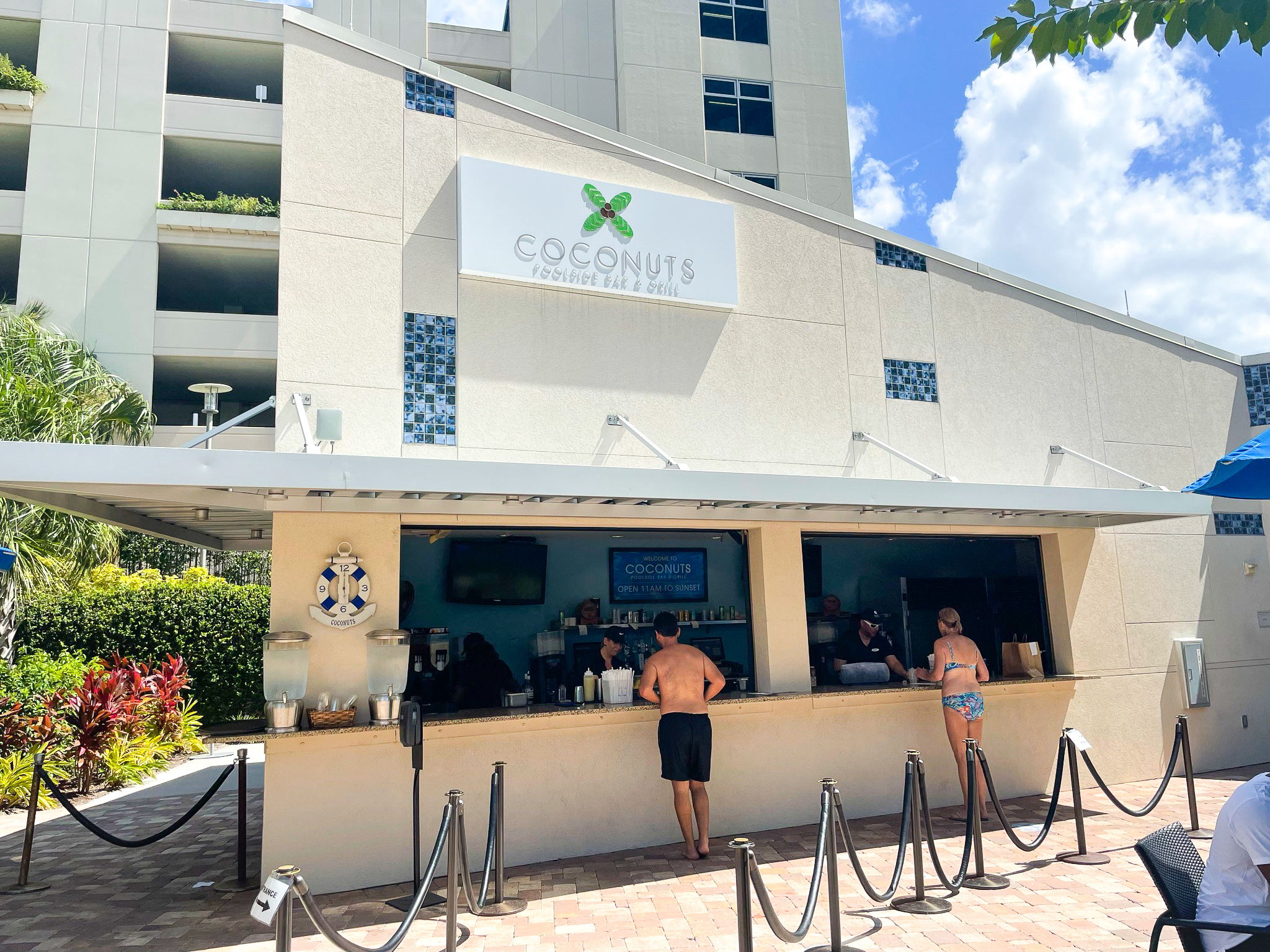 Hyatt Regency Orlando pool bar