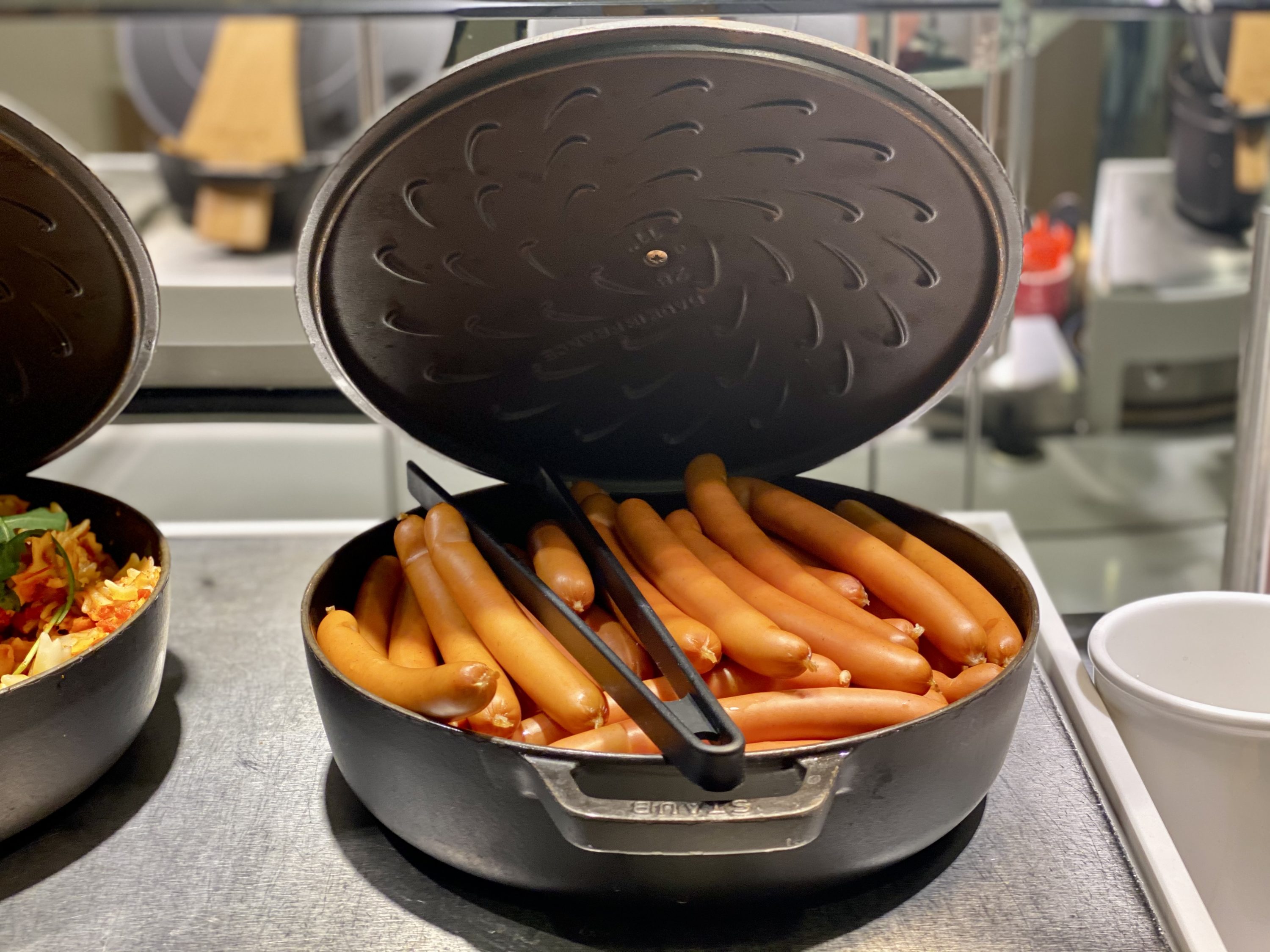 Lufthansa Senator Lounge B Frankfurt frankfurters