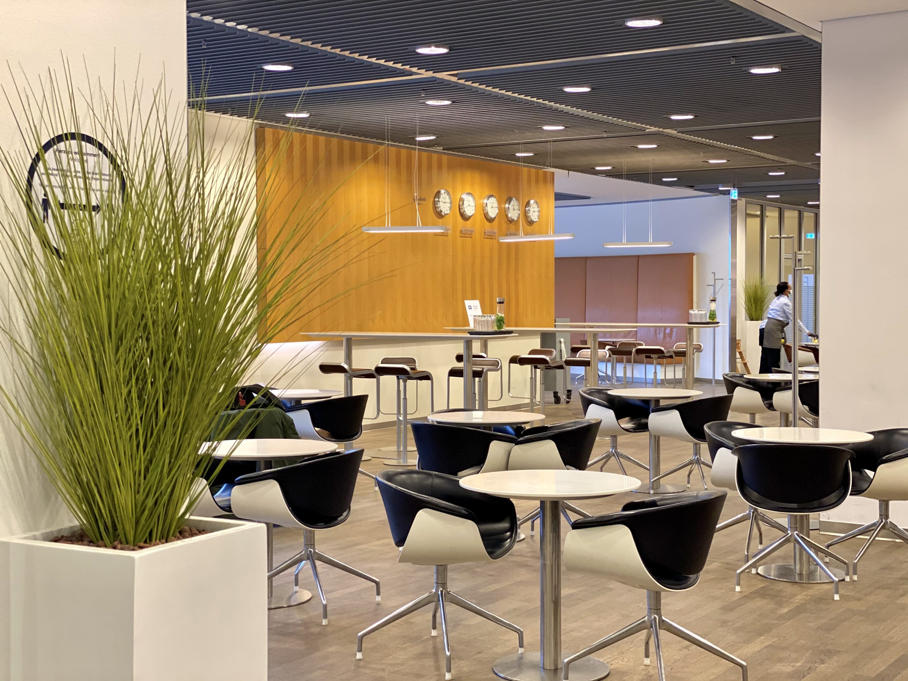 Lufthansa Senator Lounge B Frankfurt restaurant seating close up Lufthansa Senator Lounge B Frankfurt restaurant seating close up