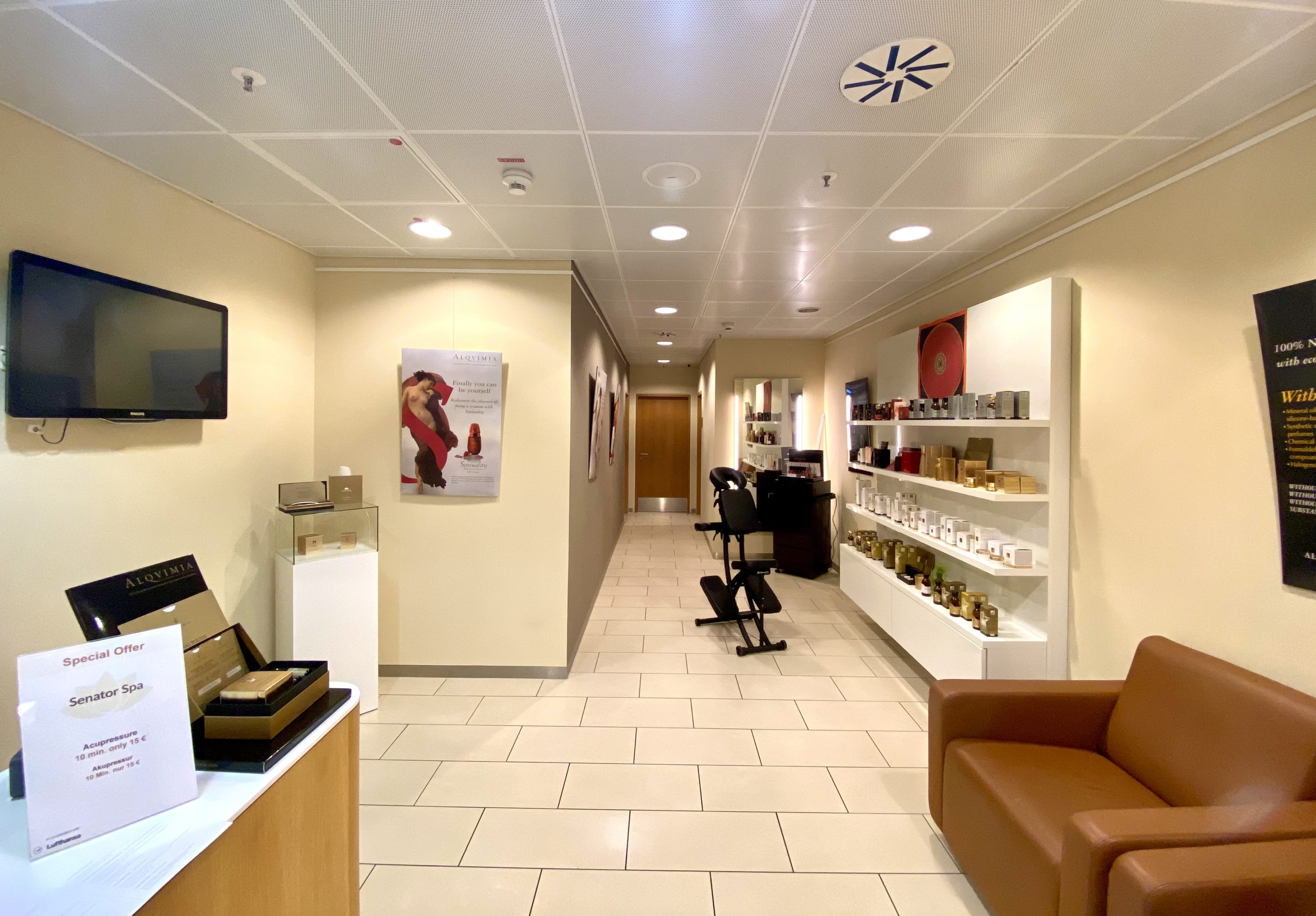 Lufthansa Senator Lounge B Frankfurt spa