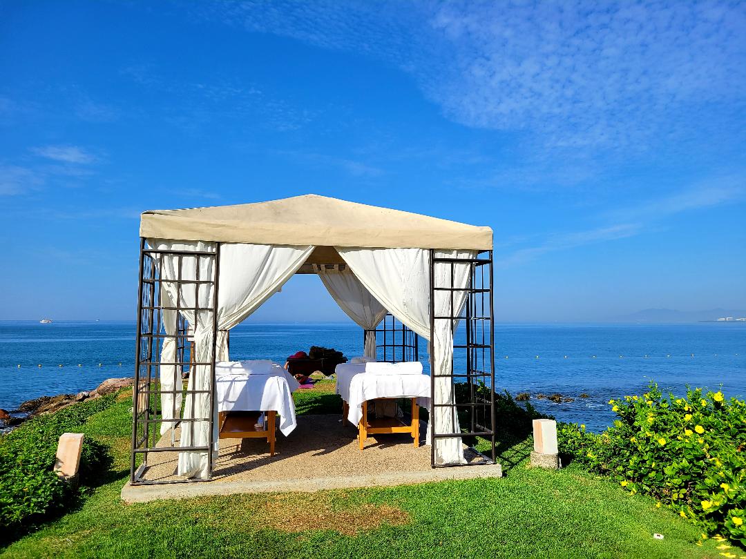 Sheraton Buganvilias Resort Outdoor massage