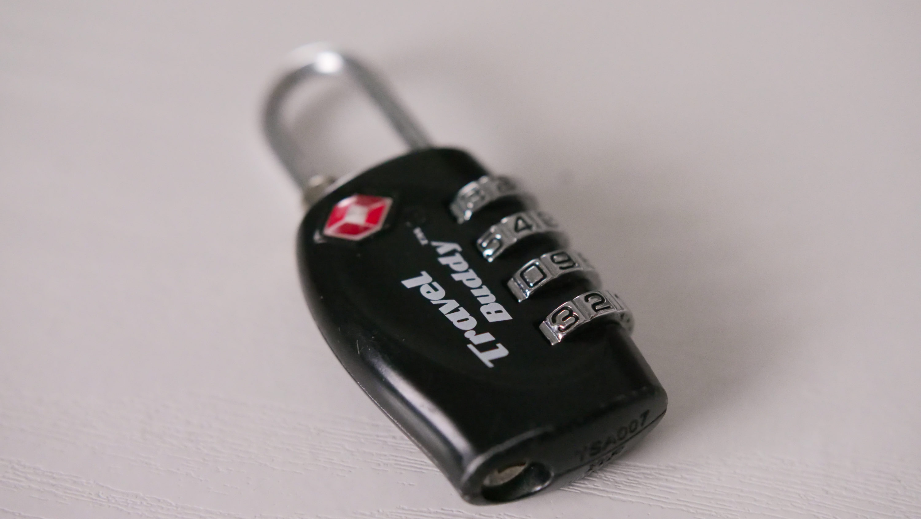 Combination luggage lock