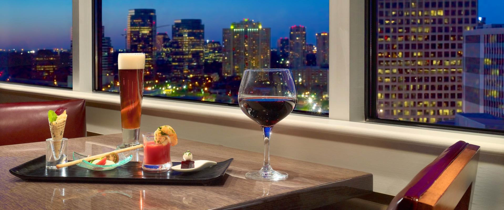 Royal Sonesta Houston Galleria club lounge