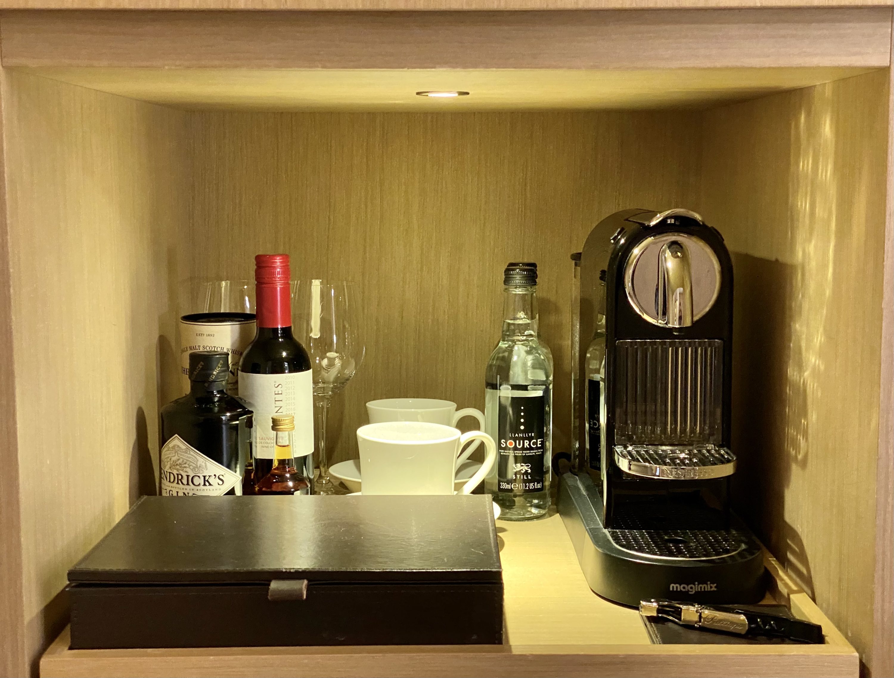The London EDITION drinks station