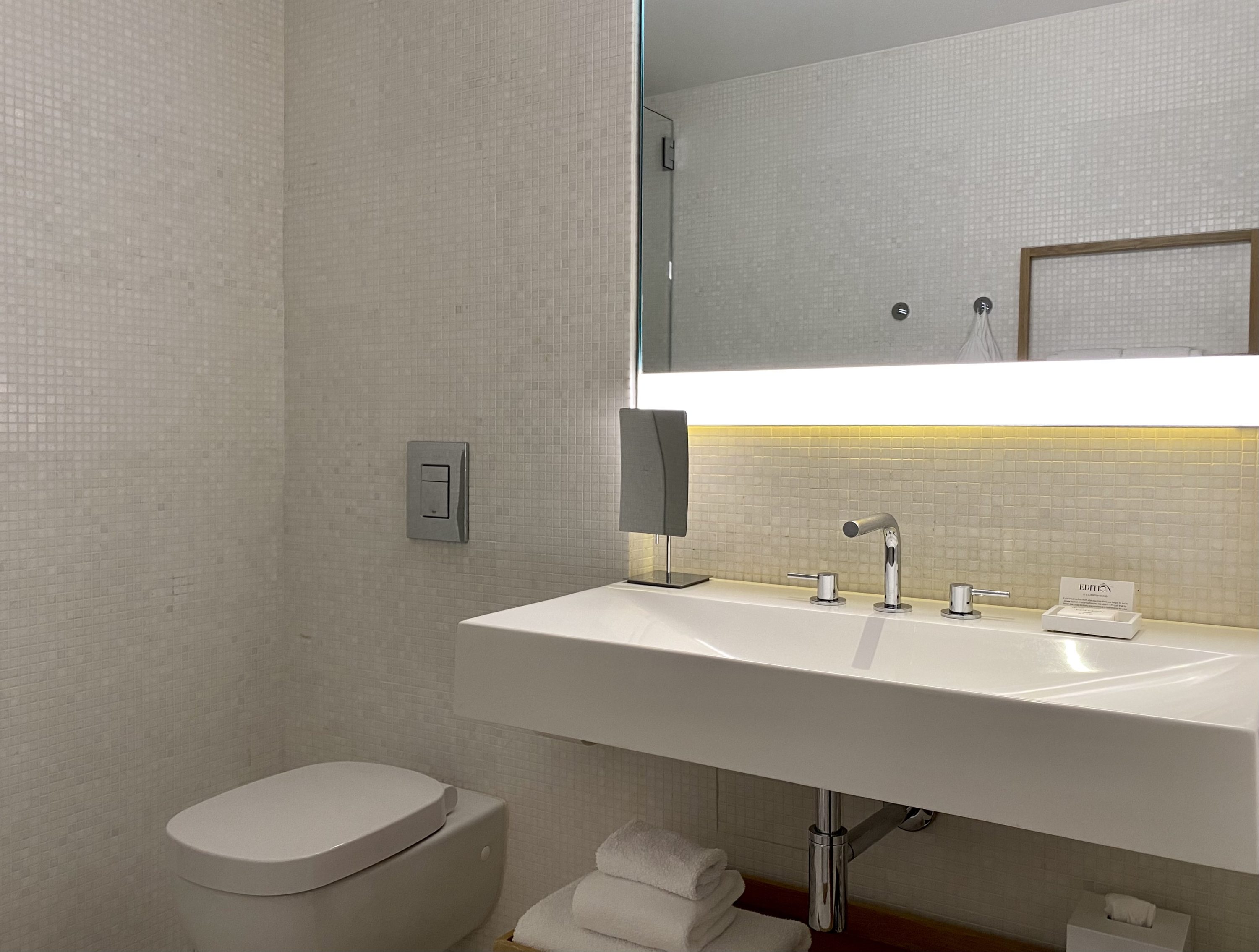 The London EDITION sink area