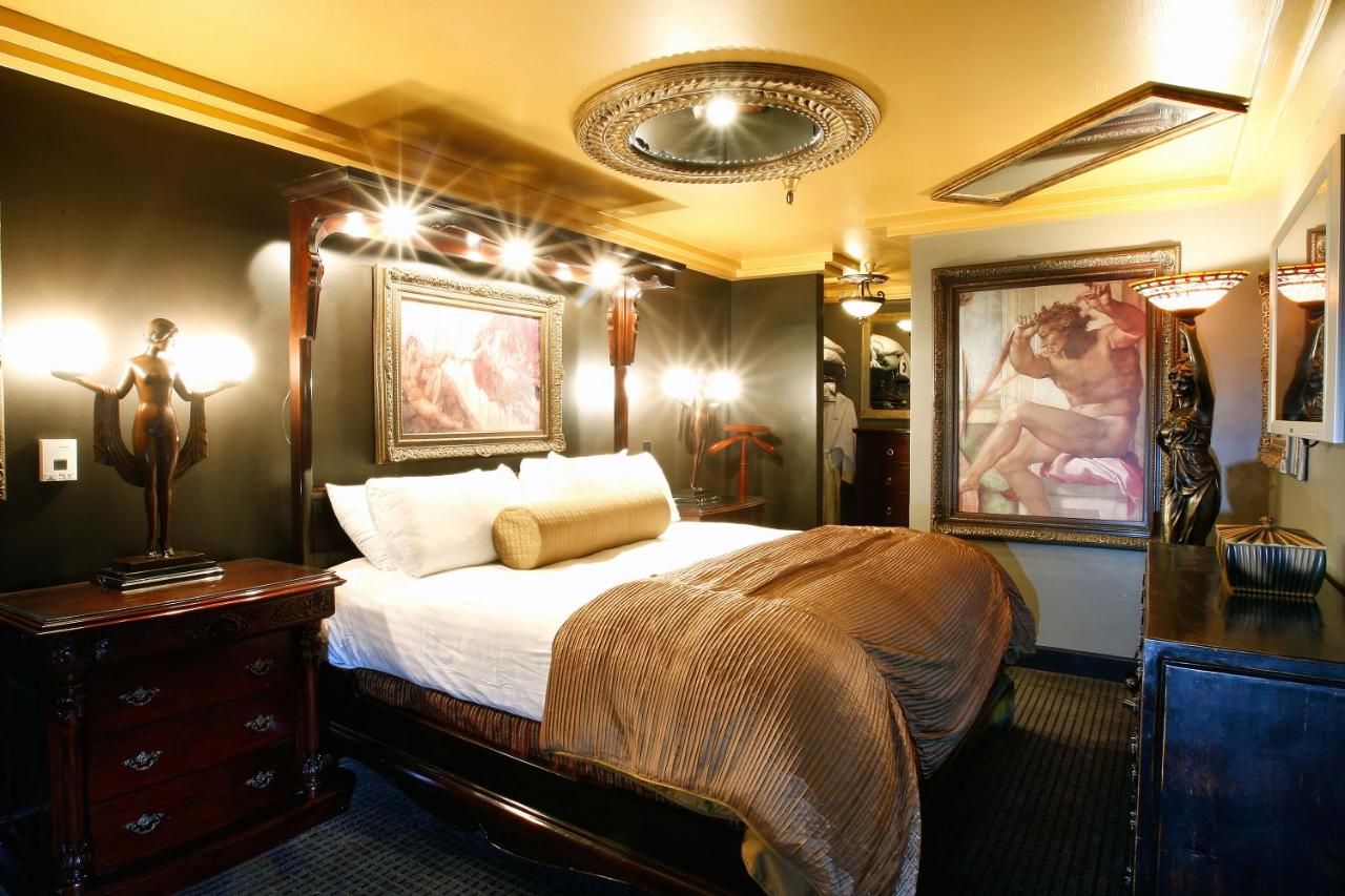 Artisan Hotel