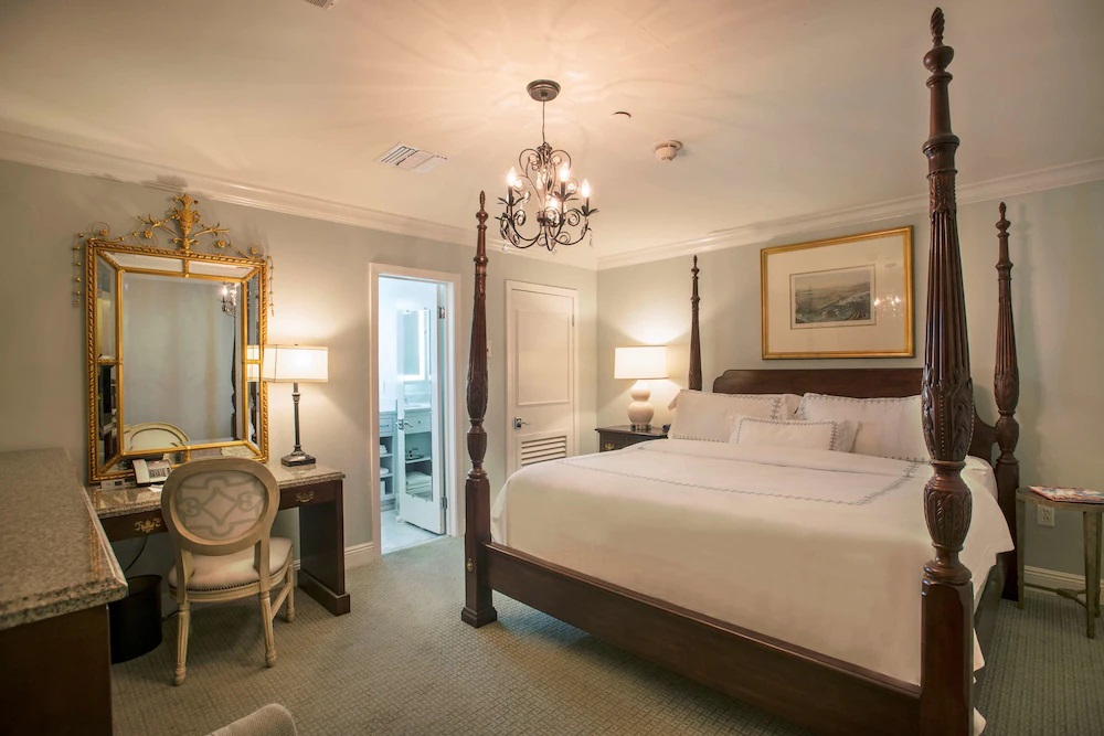 Bienville House