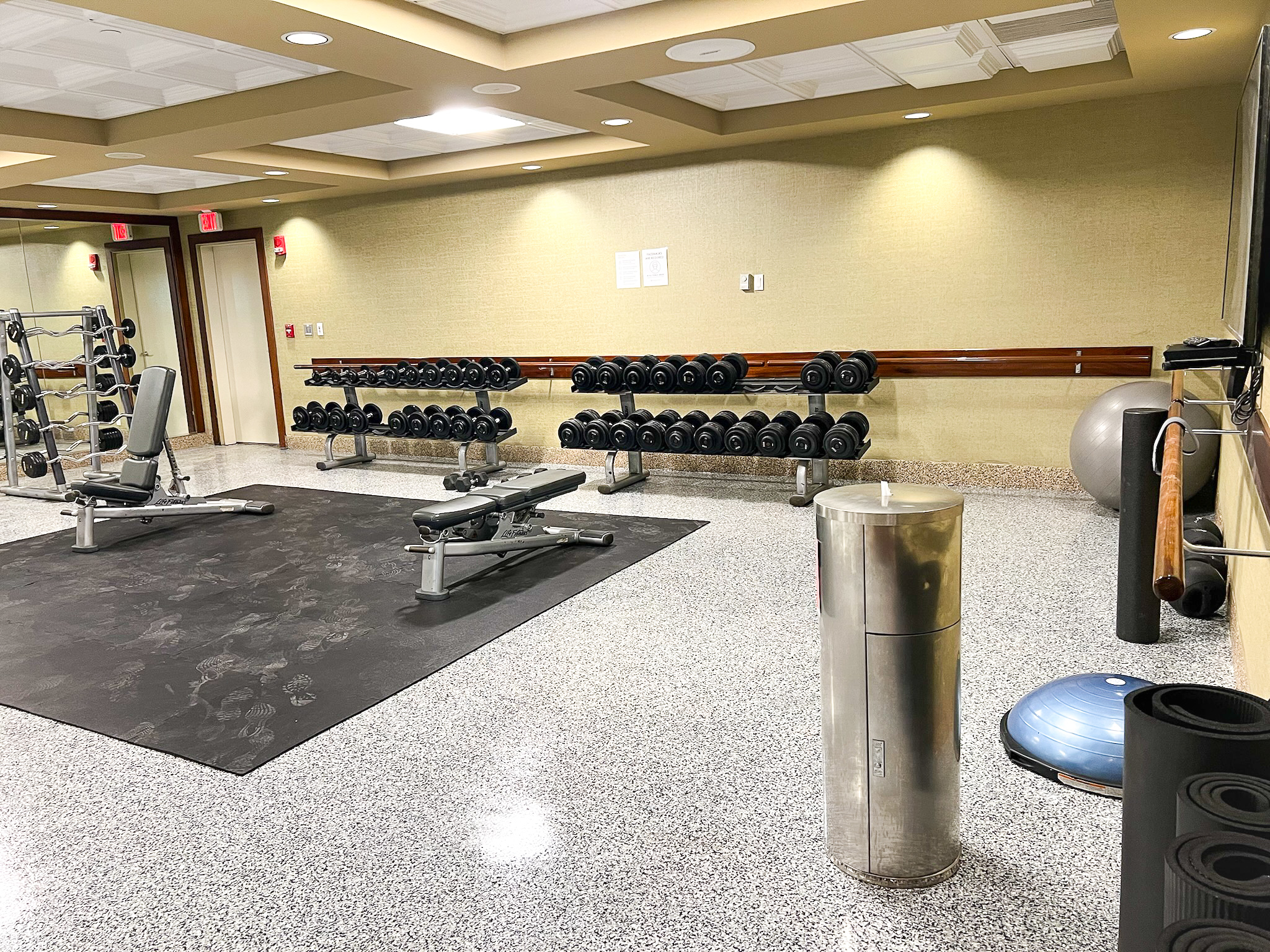 Hyatt Regency Maui Resort and Spa Fitness Center Free Weights