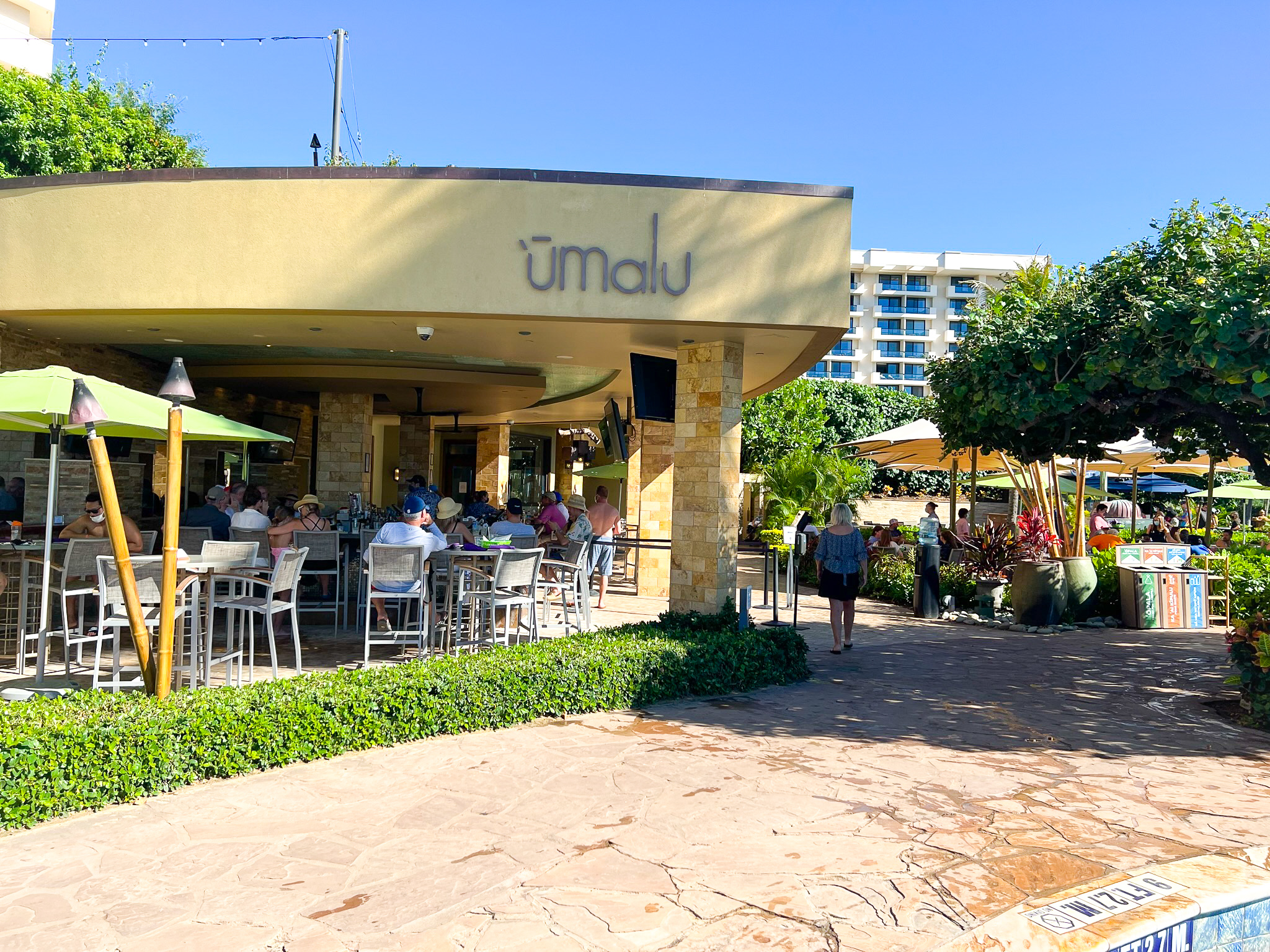 Hyatt Regency Maui Resort and Spa Umalu pool bar