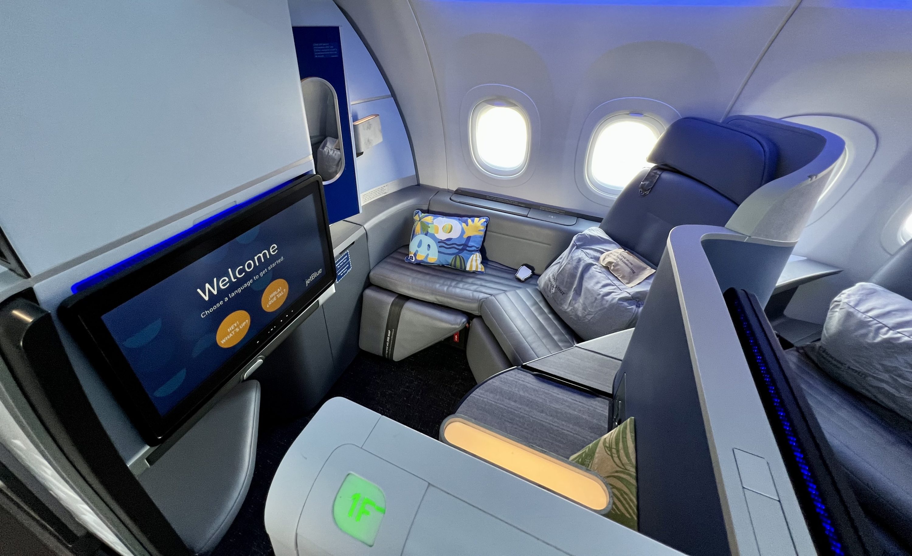 JetBlue Mint A321LR Mint Studio