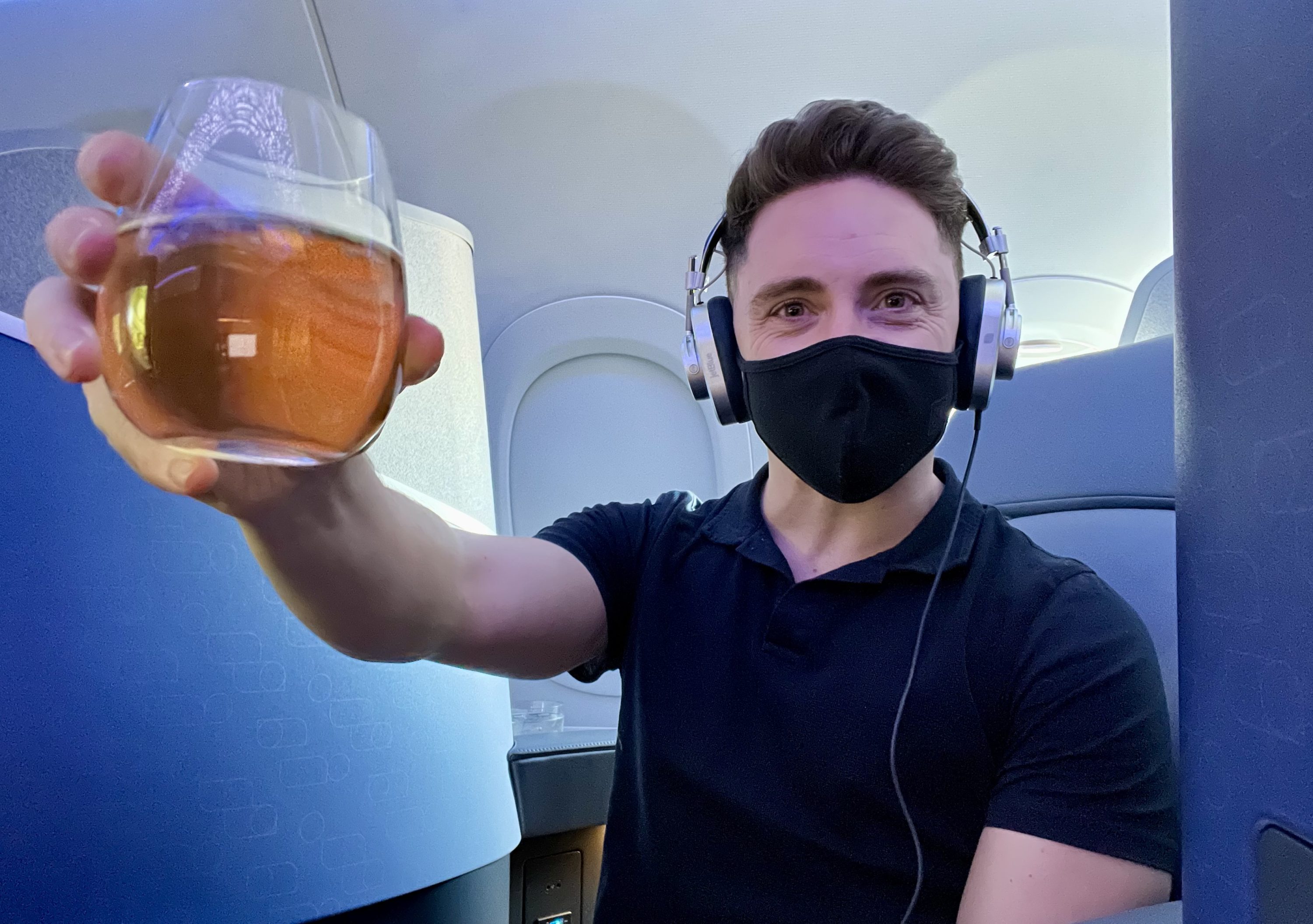 JetBlue Mint A321LR drink sparkling wine cheers