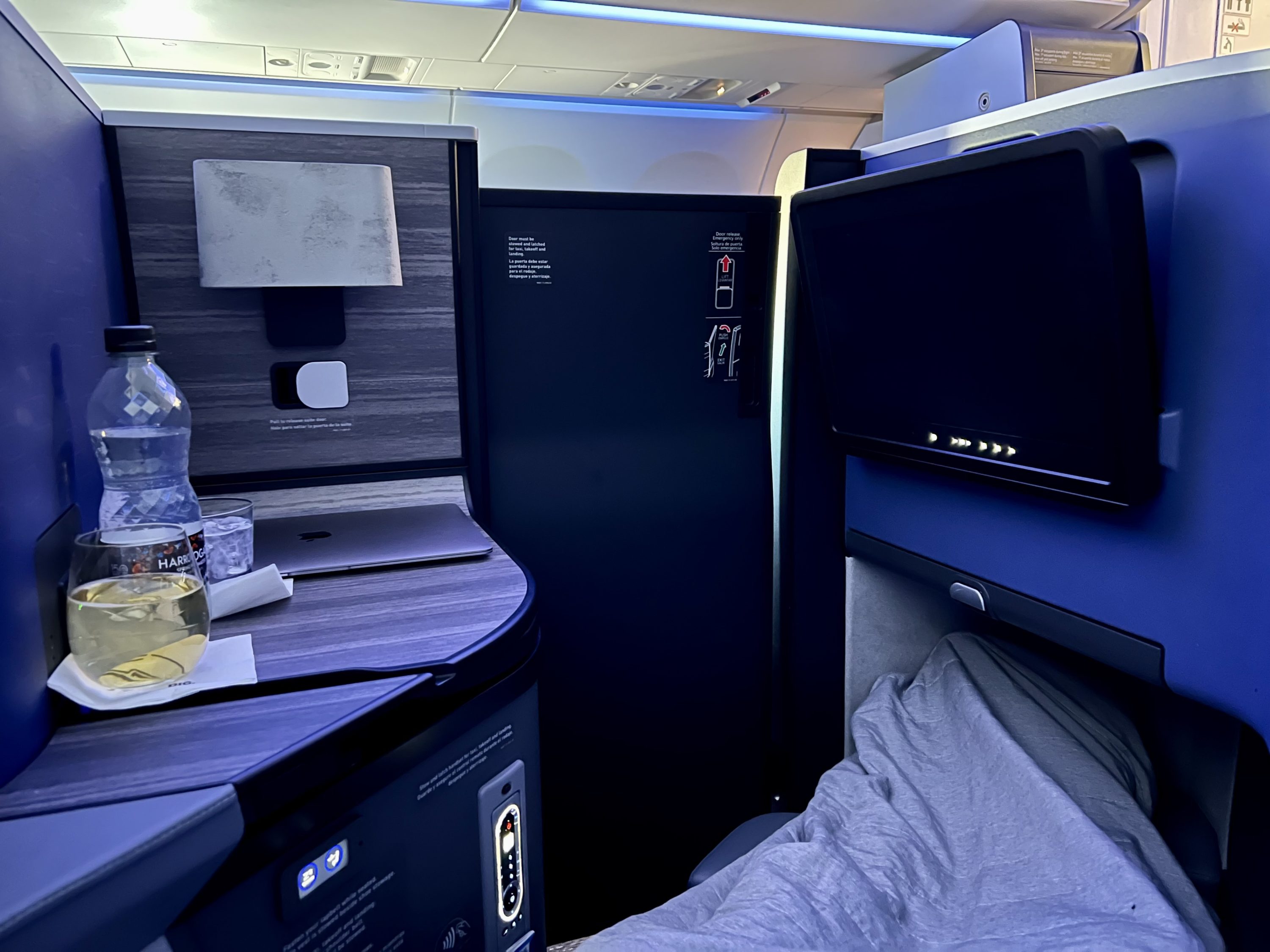JetBlue Mint A321LR seat closed door