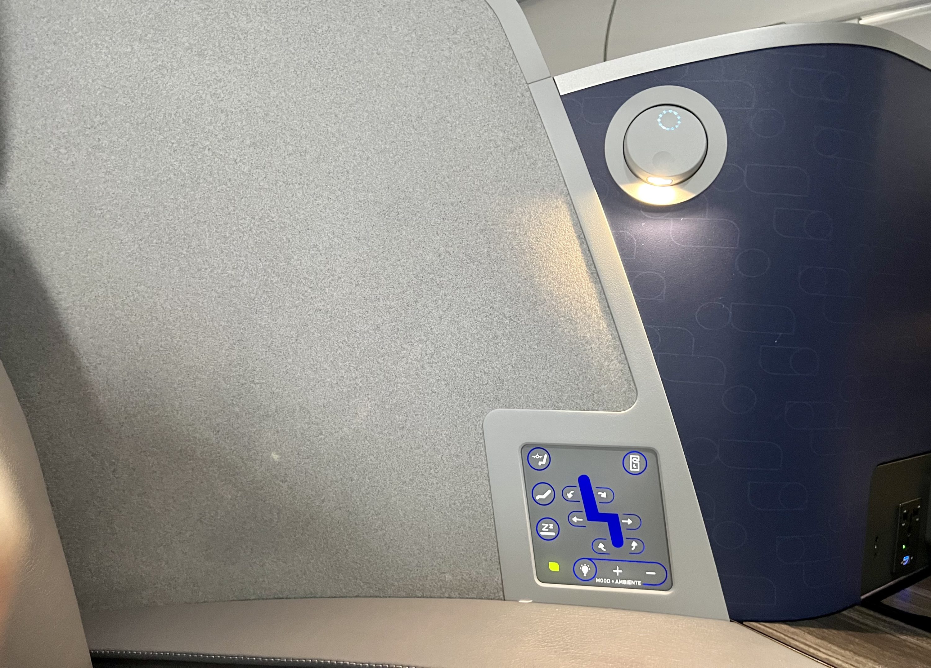 JetBlue Mint A321LR seat controls