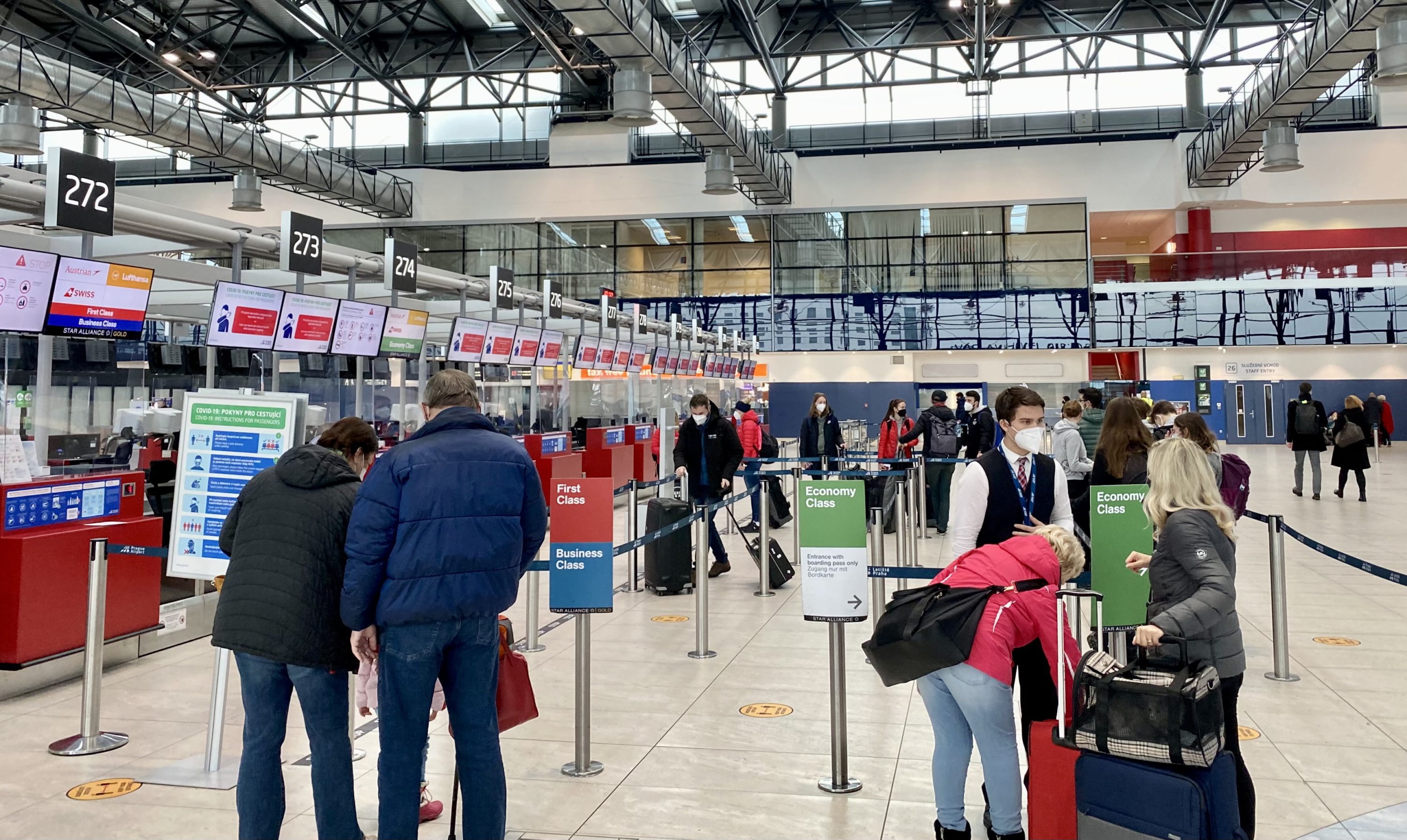 Lufthansa European business class Prague check in area