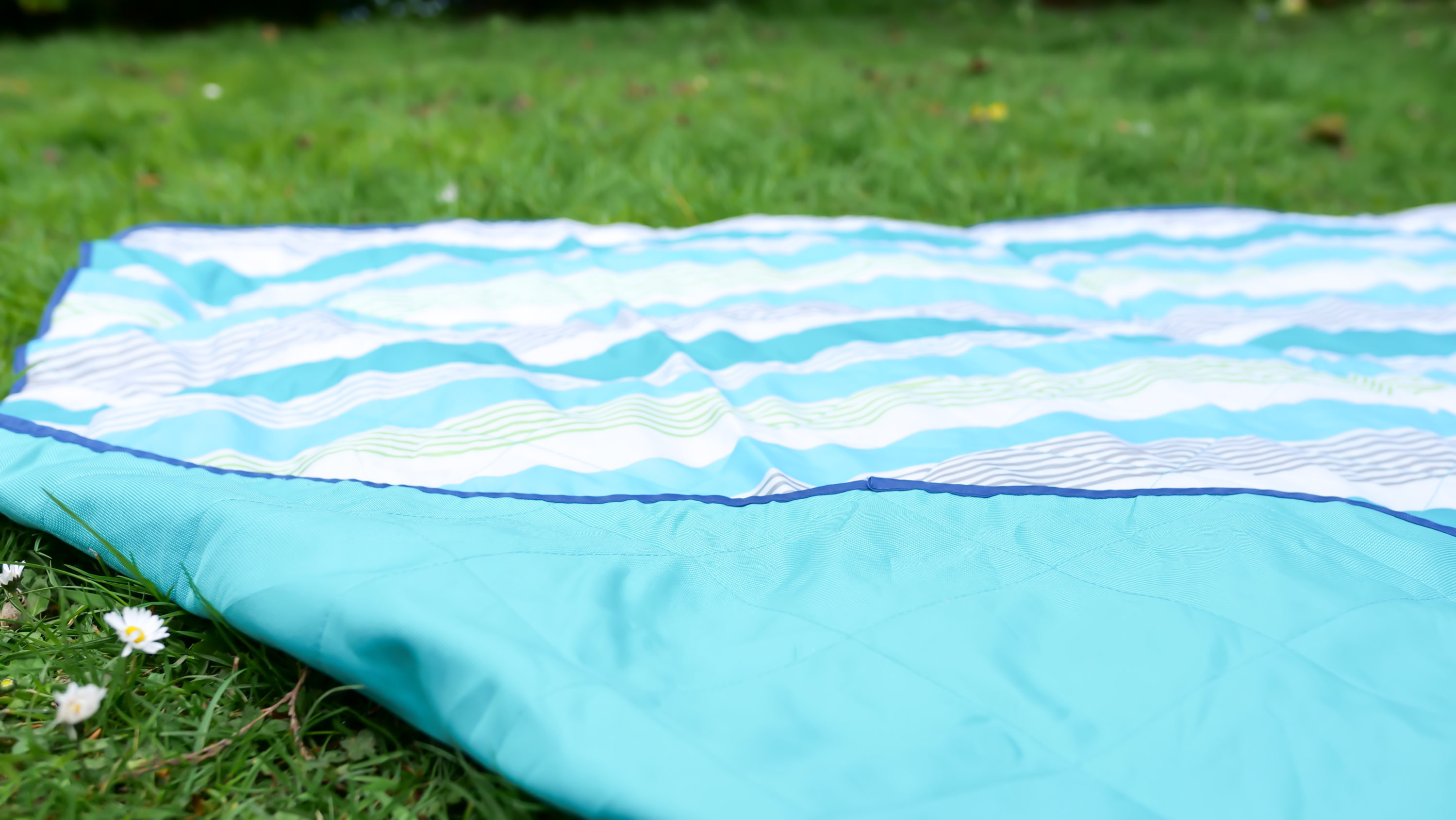 Picnic blanket material