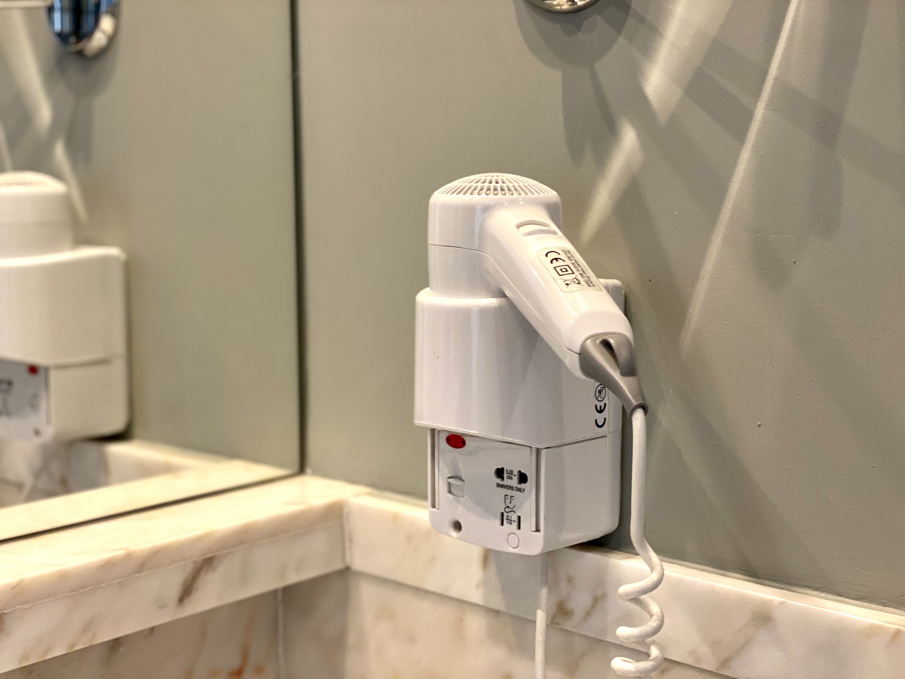 Pousada de Lisboa Small Luxury Hotels of the World bathroom hairdryer