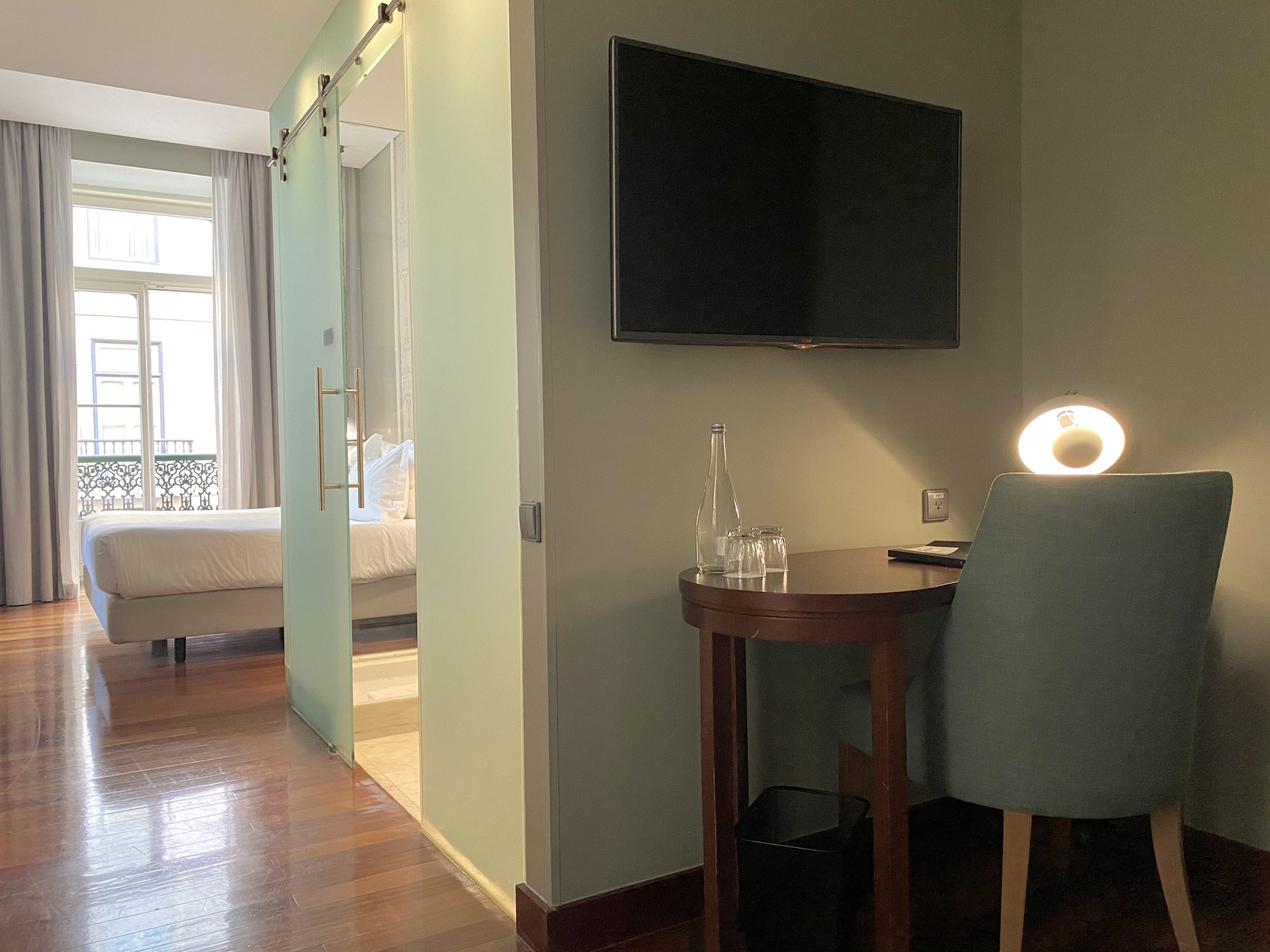Pousada de Lisboa Small Luxury Hotels of the World bedroom full length