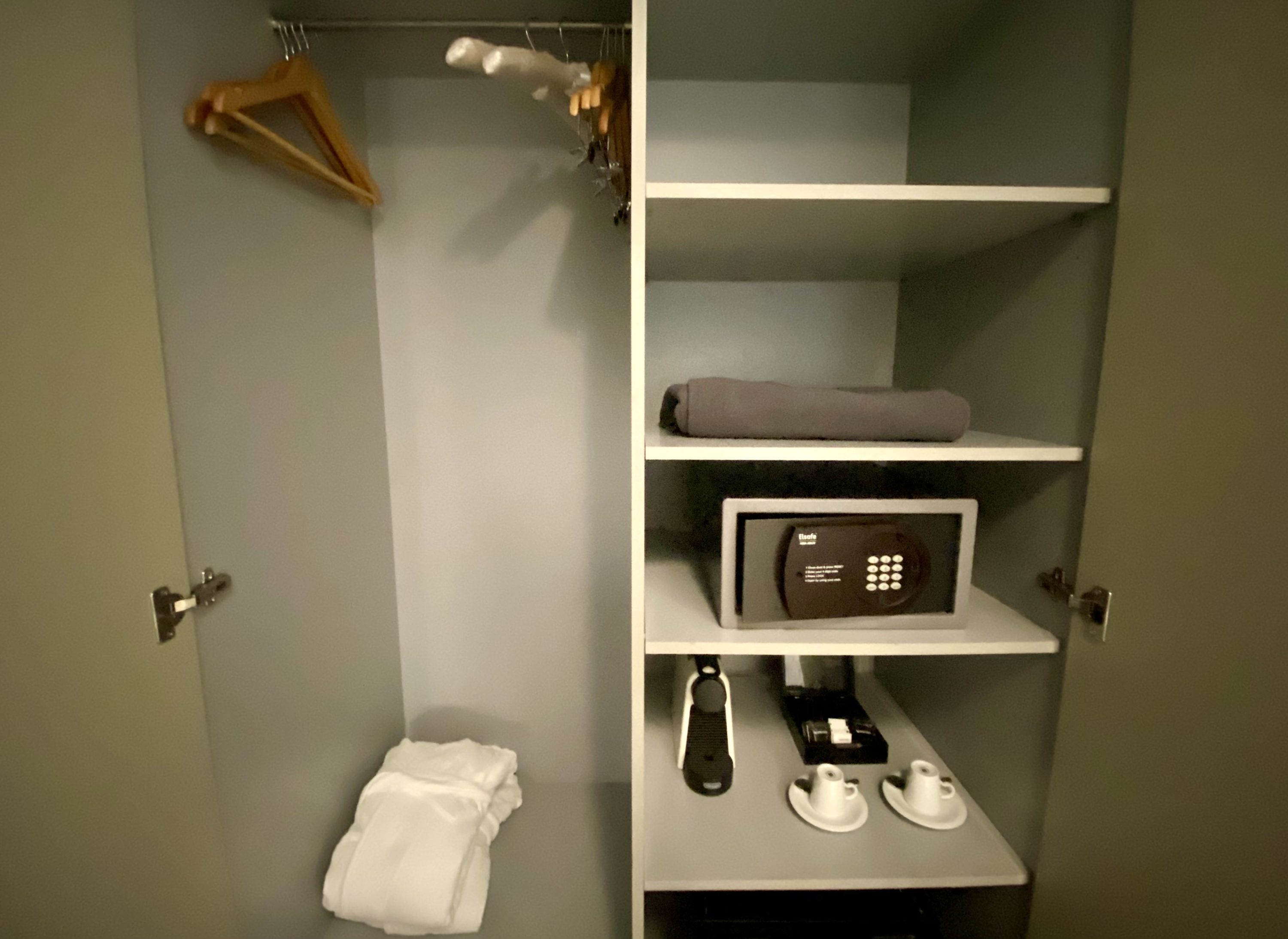 Pousada de Lisboa Small Luxury Hotels of the World bedroom wardrobe storage