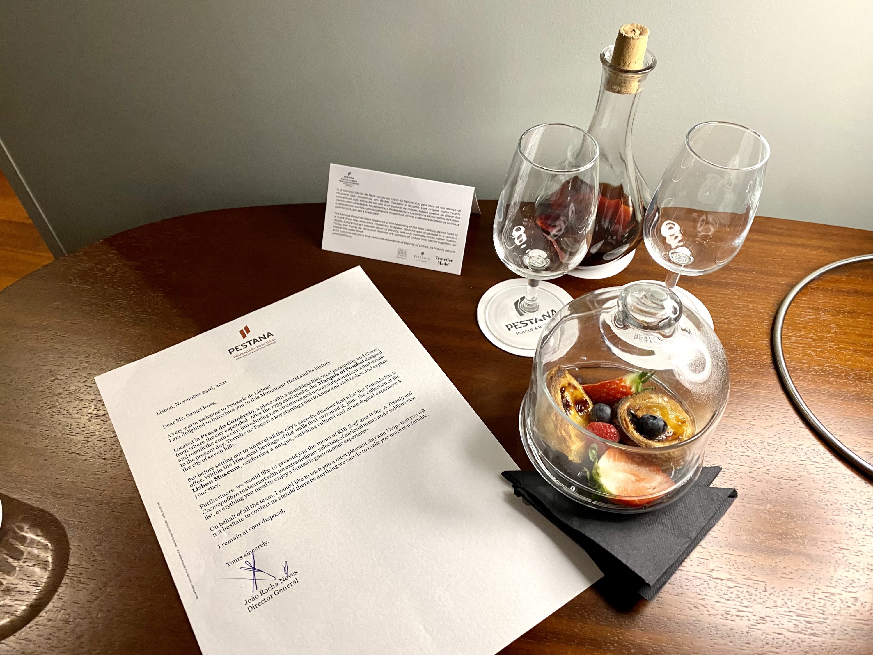 Pousada de Lisboa Small Luxury Hotels of the World welcome gift and letter