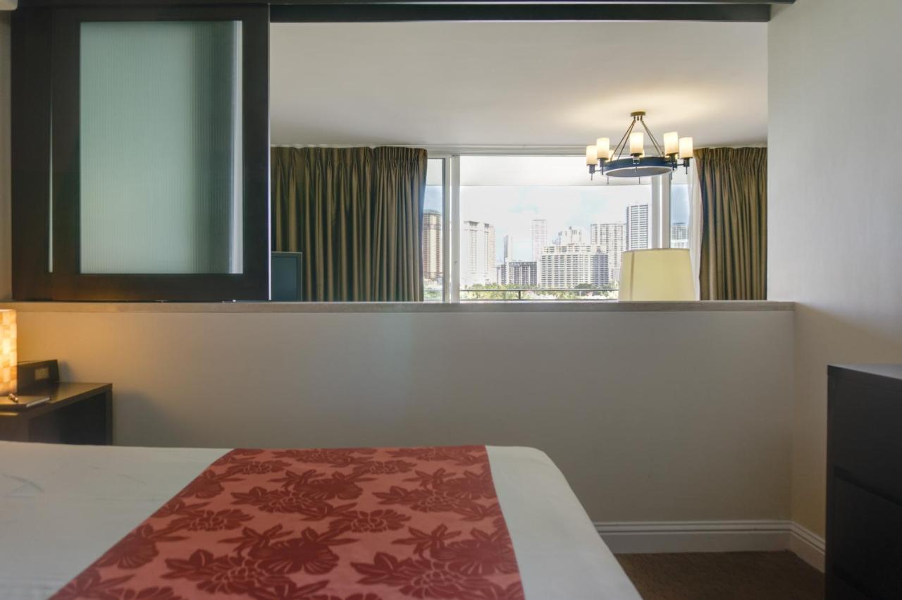 Regency on Beachwalk by Outrigger