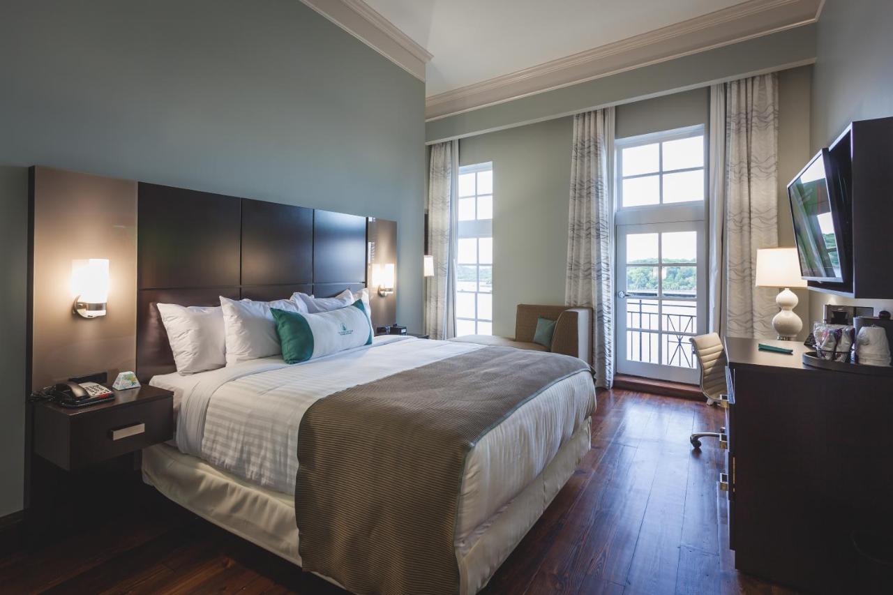 The Cotton Sail Hotel