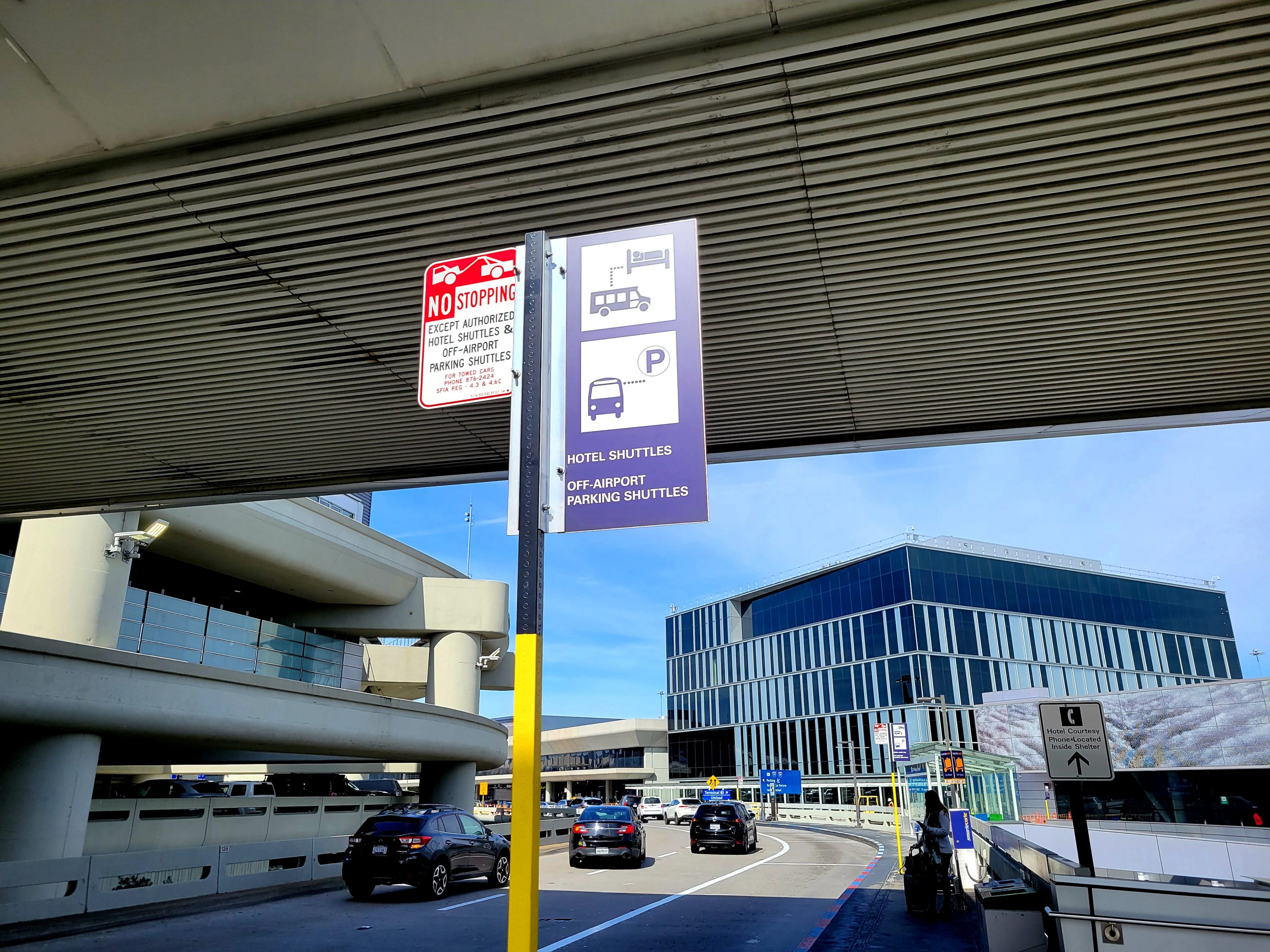 SFO Marriott Shuttle Stop