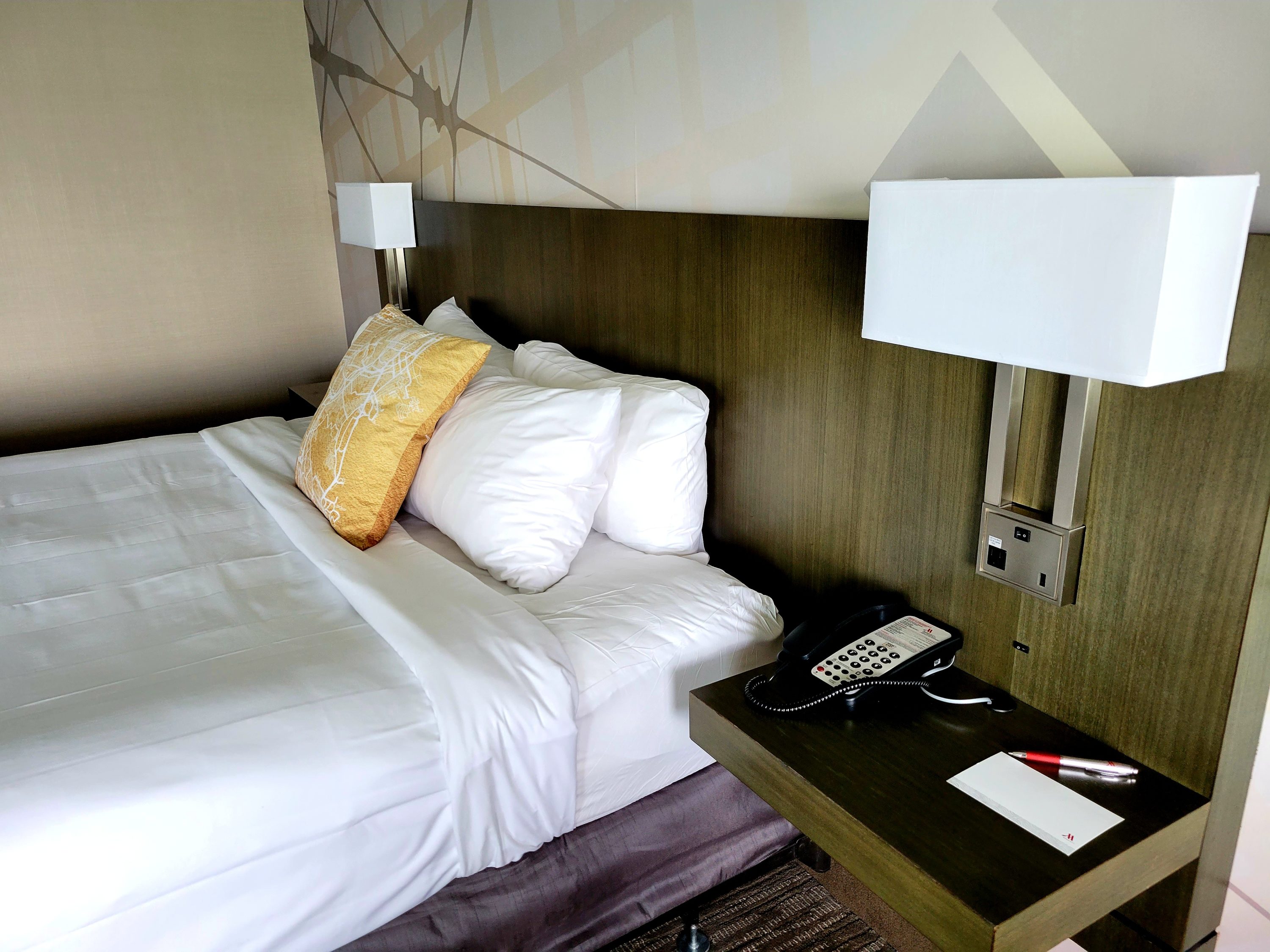 SFO Marriott Bed