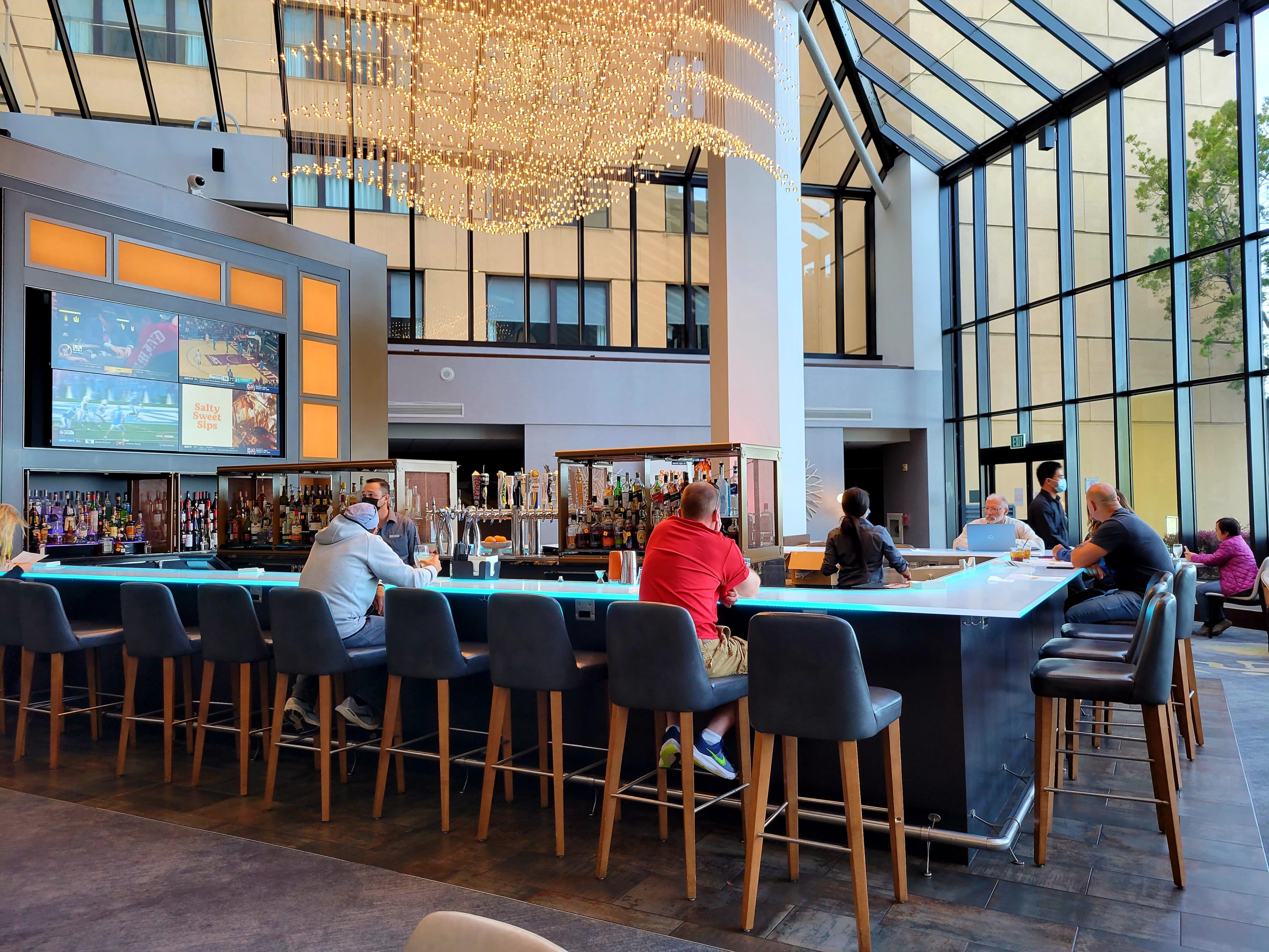 SFO Marriott Bar