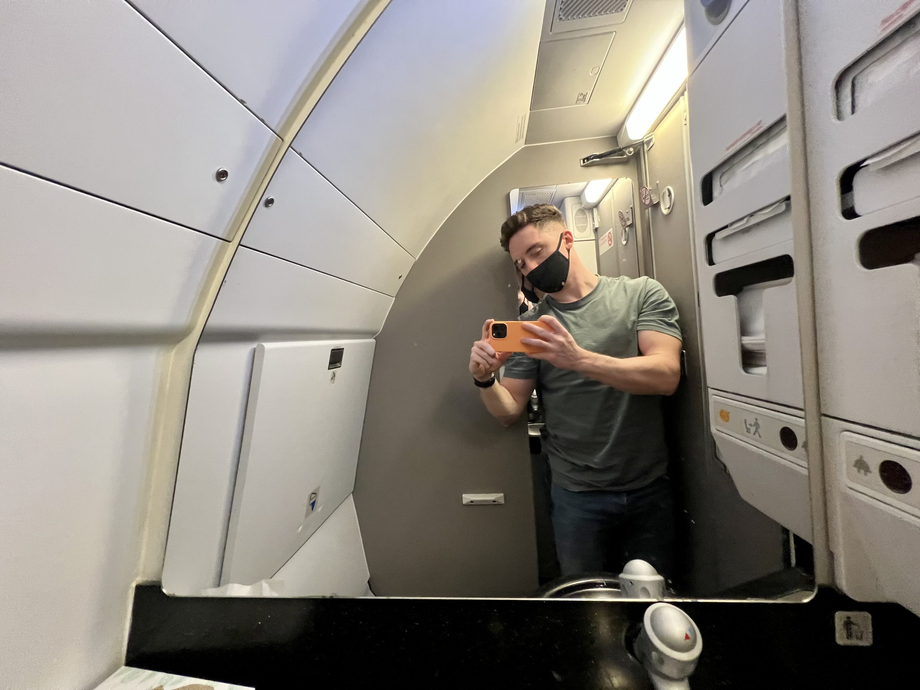 American Airlines A321T Flagship Business bathroom
