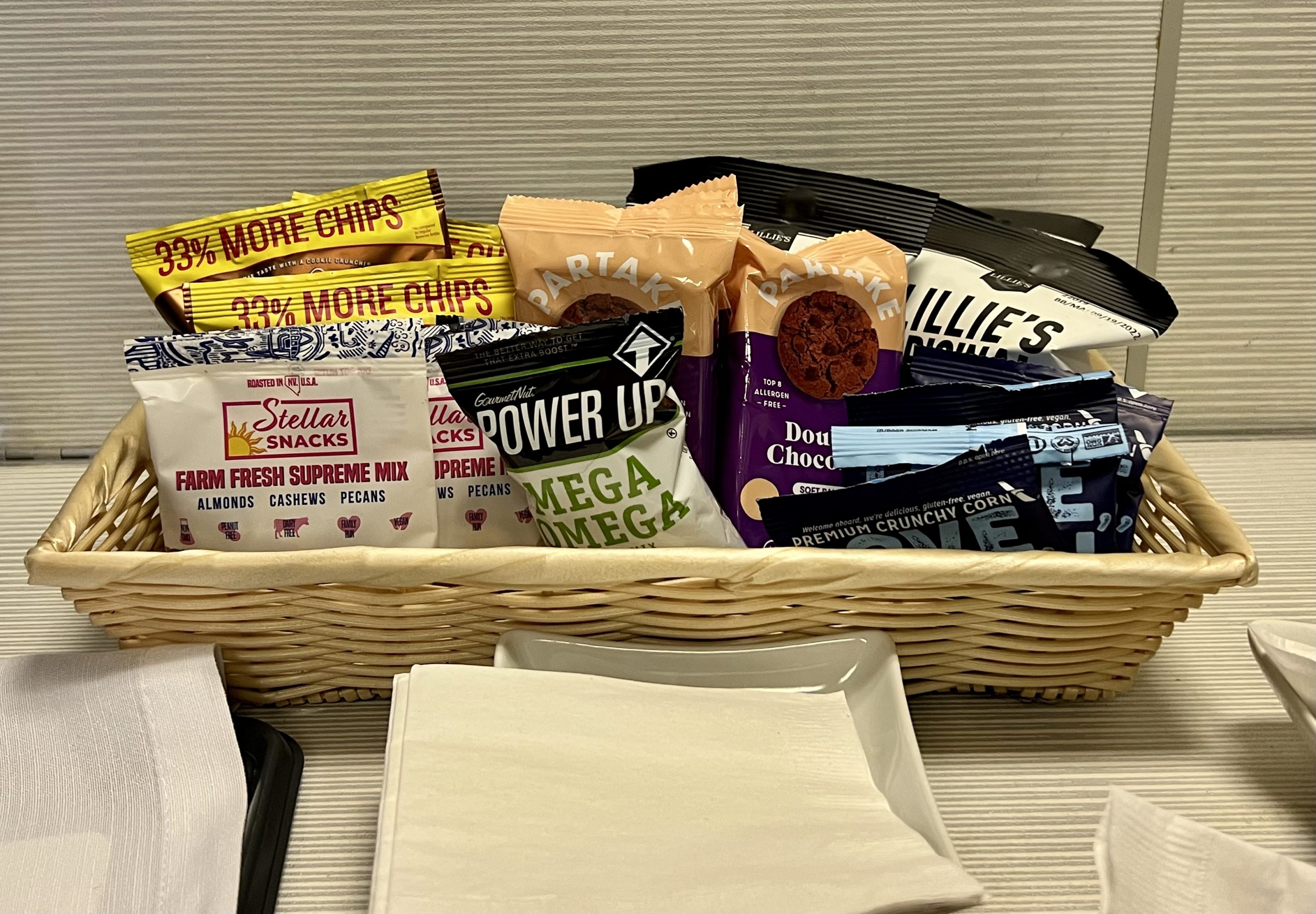 American Airlines Boeing 777 300 Flagship First FB snack bar